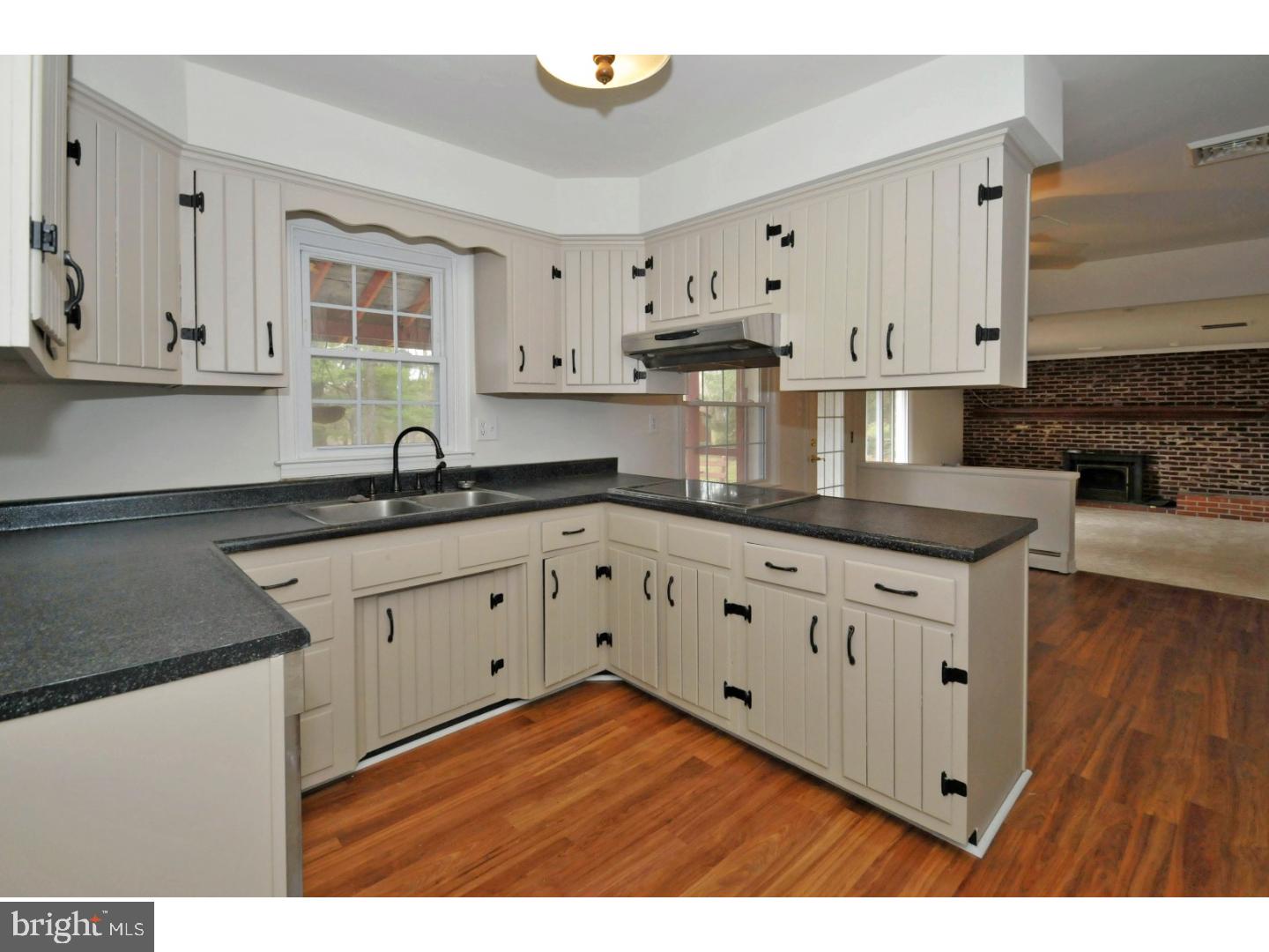 711 Fulmer Road Pottstown, PA 19465 - Photo 8 of 24 Kitchen
