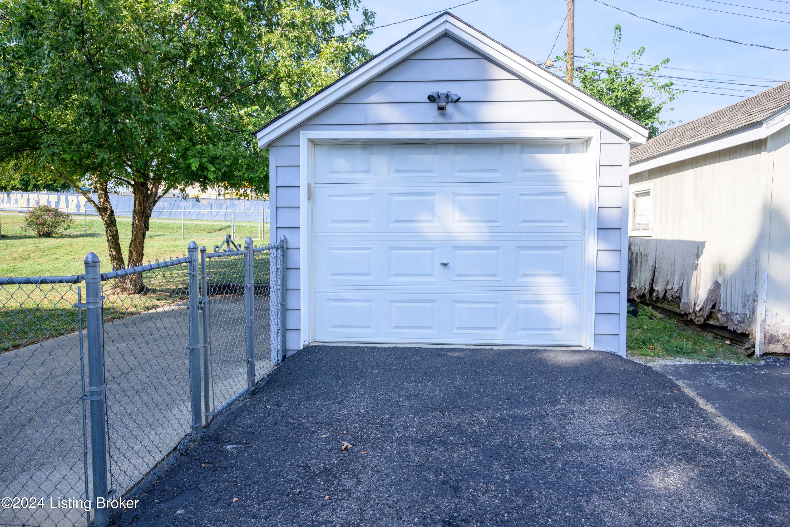 325 Robin Road Elizabethtown, KY 42701 - Photo 38 of 48 325 Robin Road-6