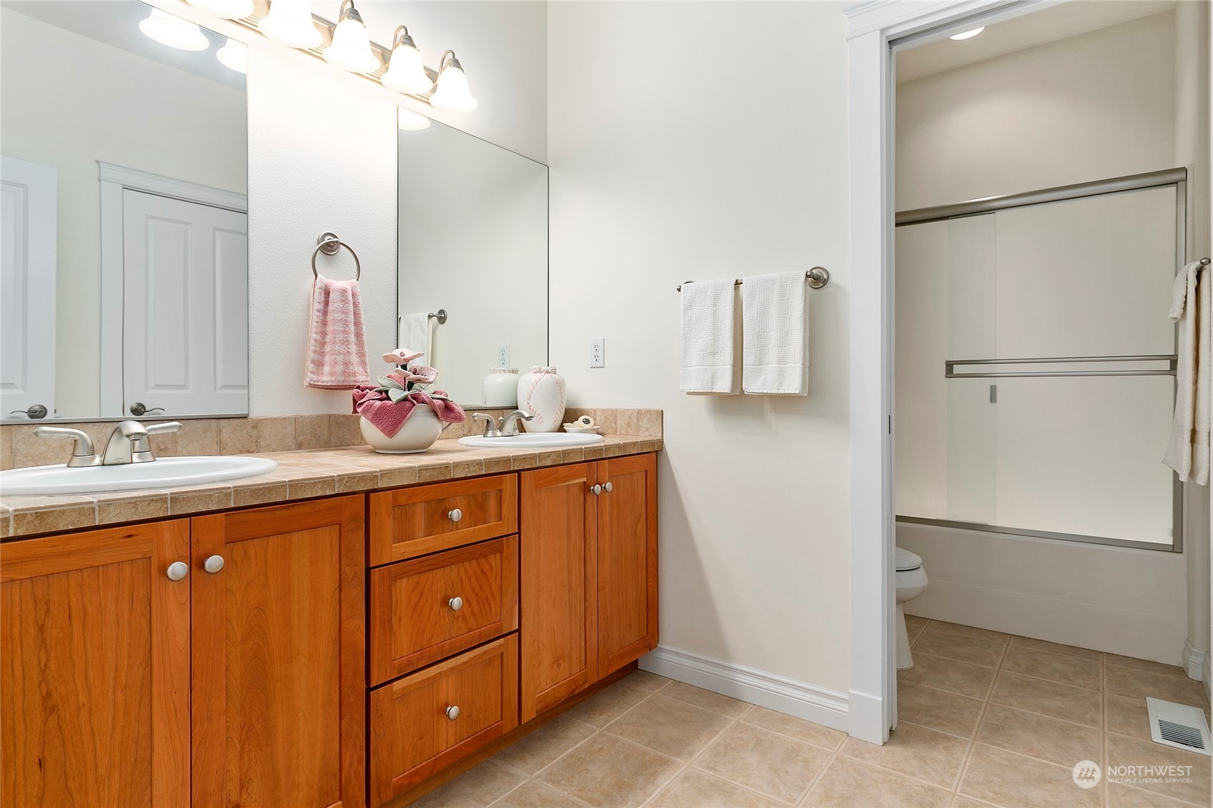 3049 Lakeshore Road Bellingham, WA 98226 - Photo 19 of 40 Gallery Image 19