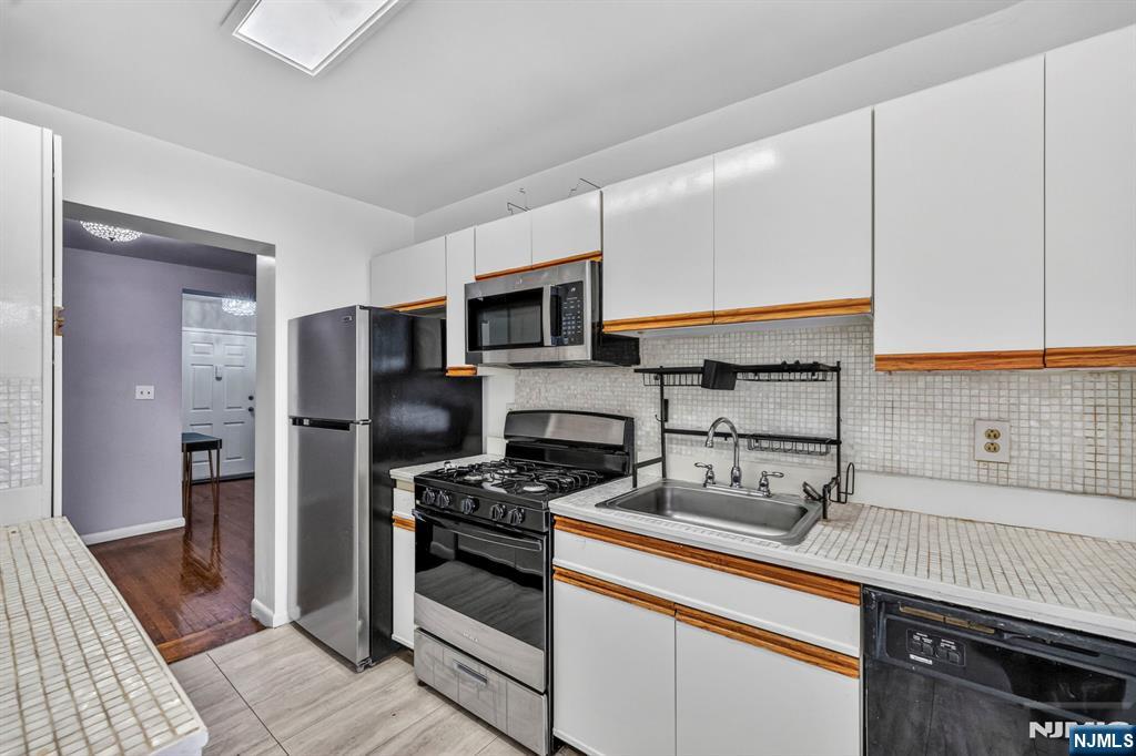 19 Lyons, Unit 204 Newark, NJ 07112 - Photo 14 of 21