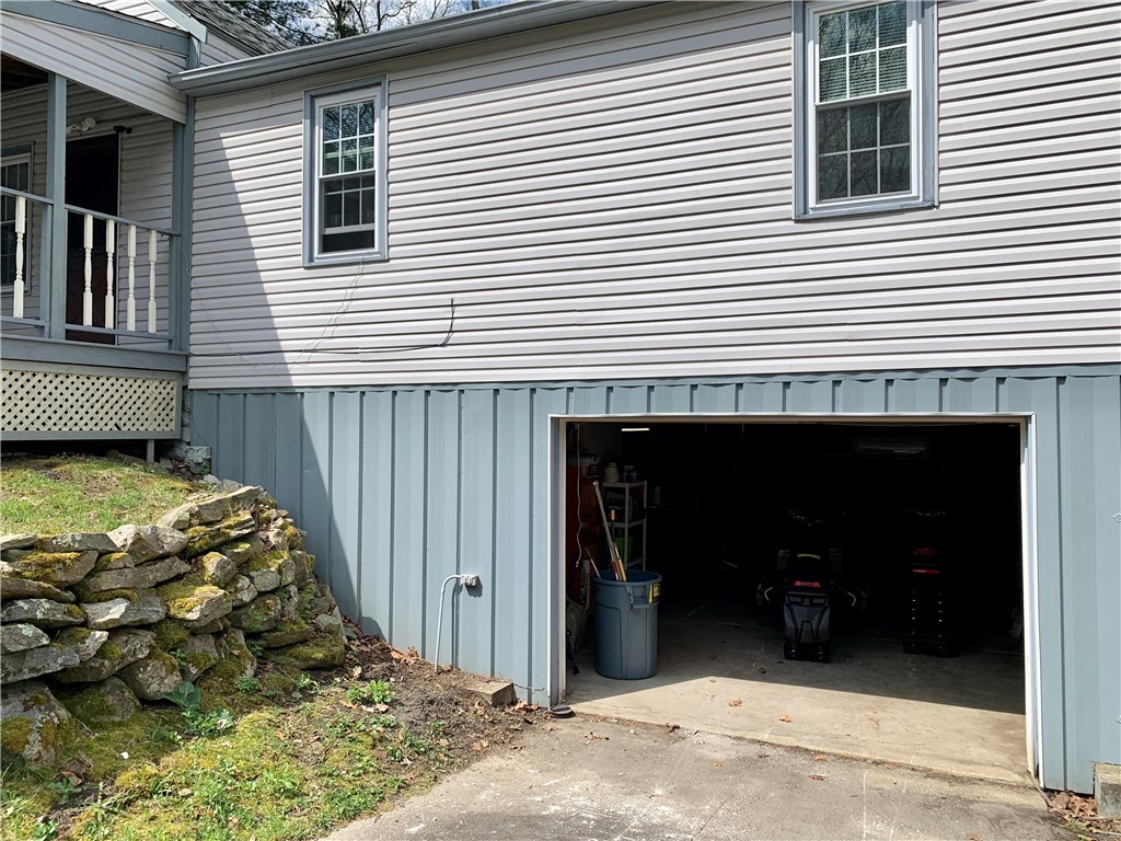 357 Rocky Hill Road Scituate, RI 02857 - Photo 6 of 39