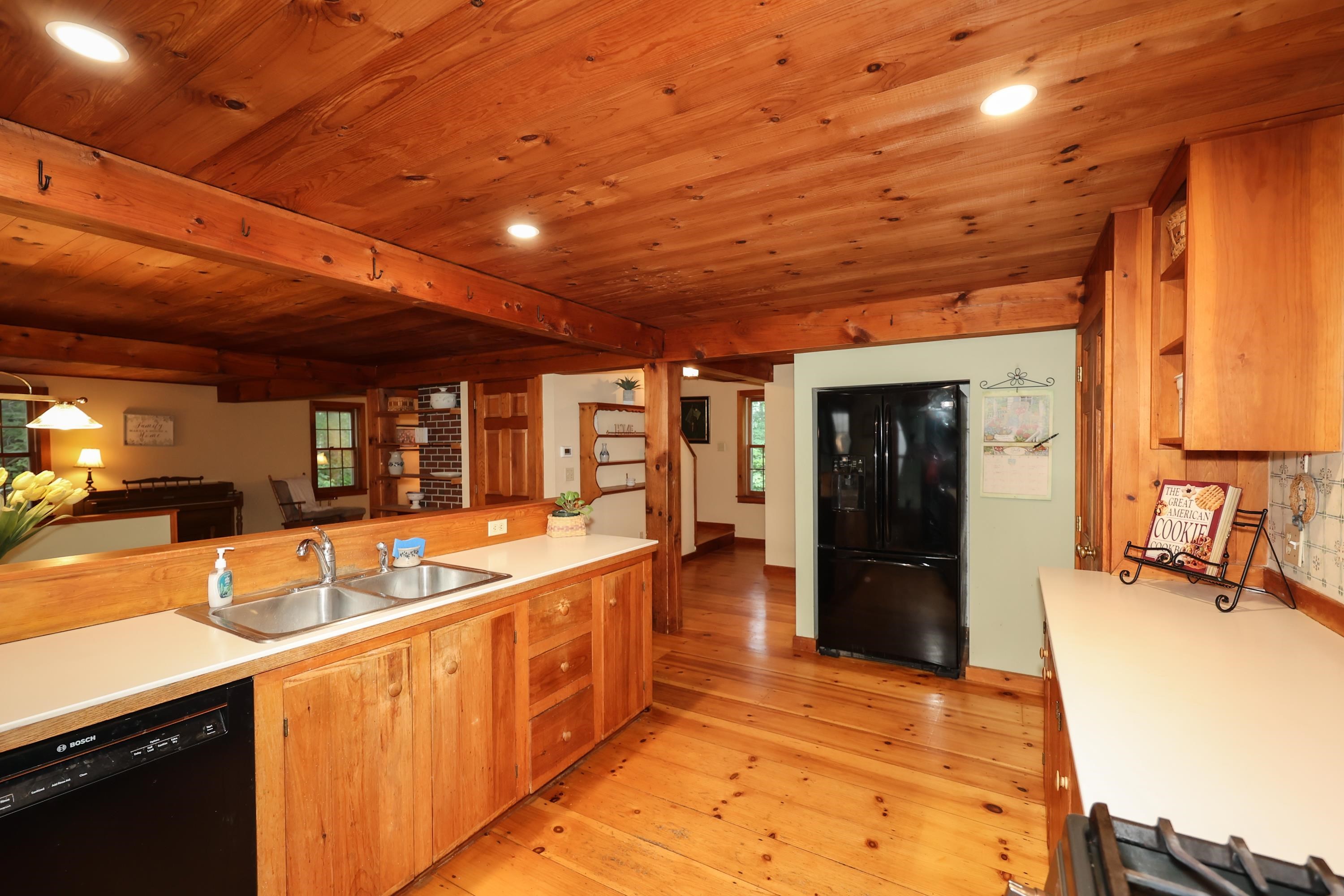 294 North Road Deerfield, NH 03037 - Photo 18 of 40