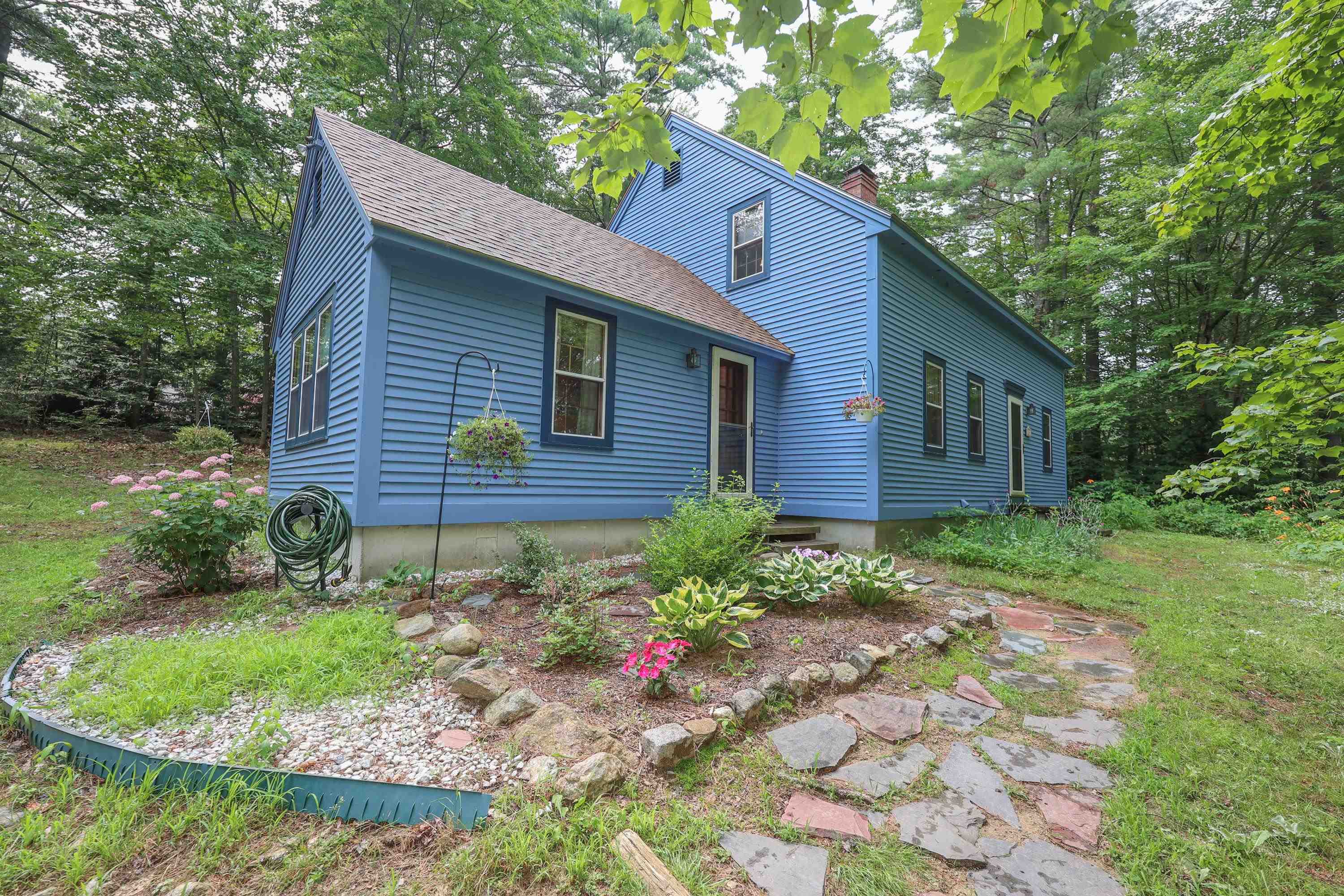 294 North Road Deerfield, NH 03037 - Photo 2 of 40