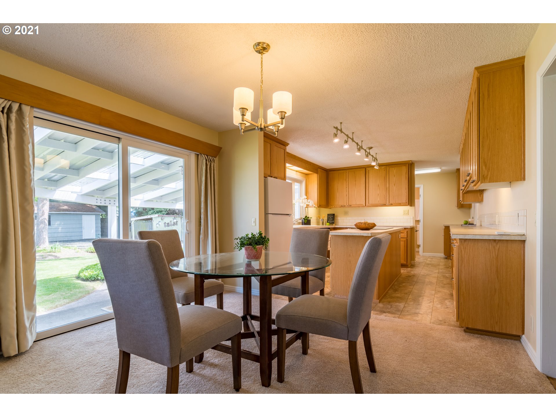 1165 6th Street Springfield, OR 97477 - Photo 5 of 32