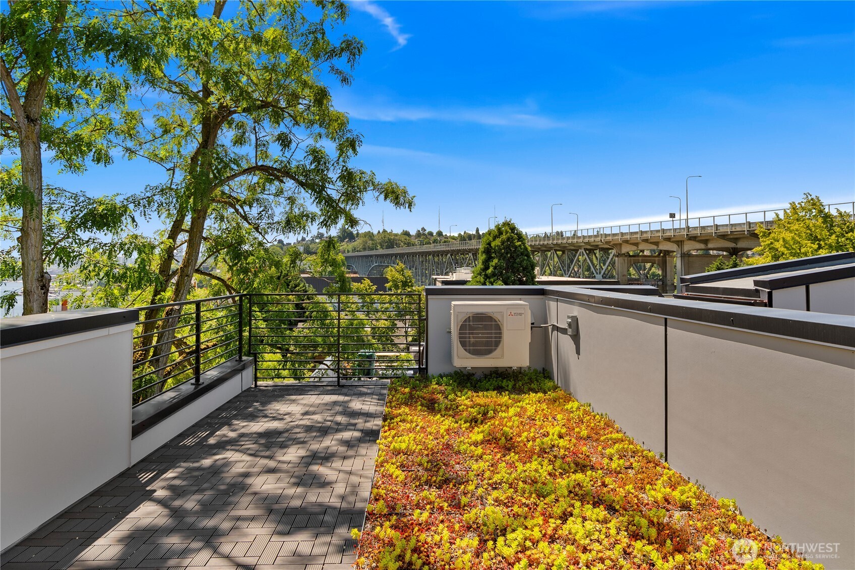 922 North 35th Street Seattle, WA 98103 - Photo 27 of 32 Gallery Image 27