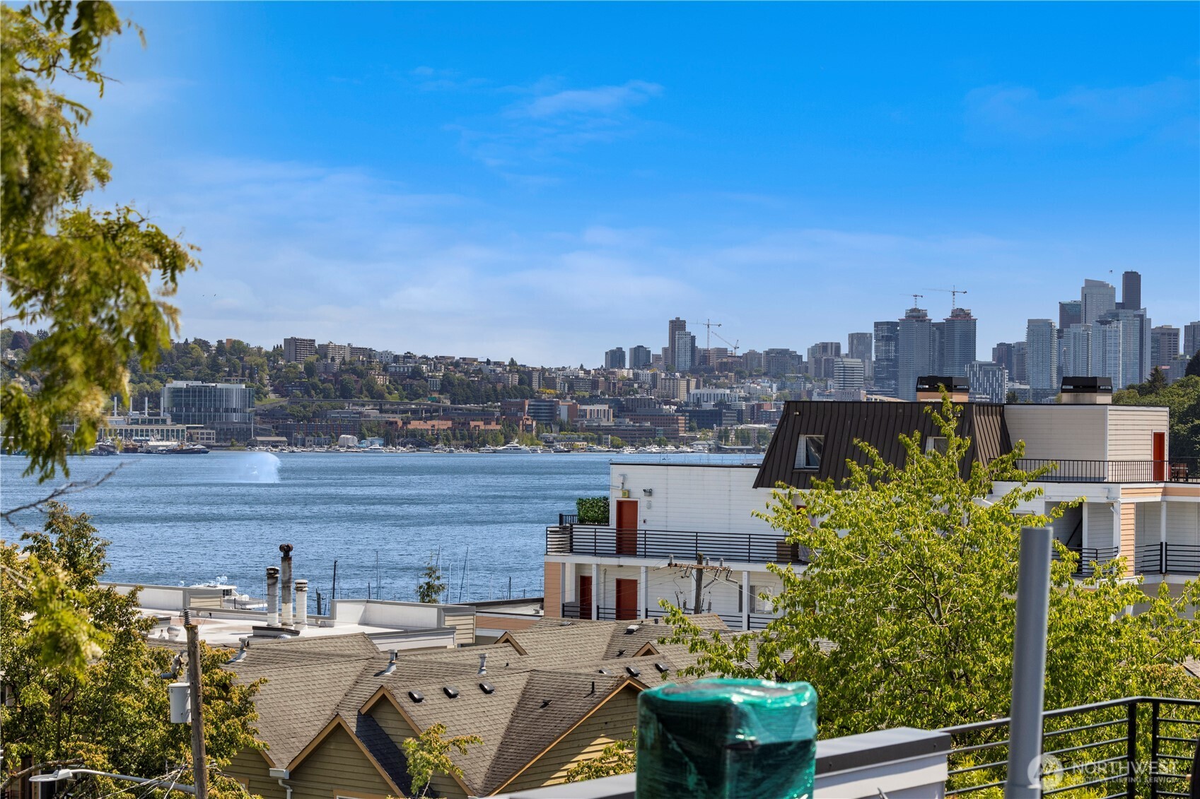 922 North 35th Street Seattle, WA 98103 - Photo 29 of 32 Gallery Image 29