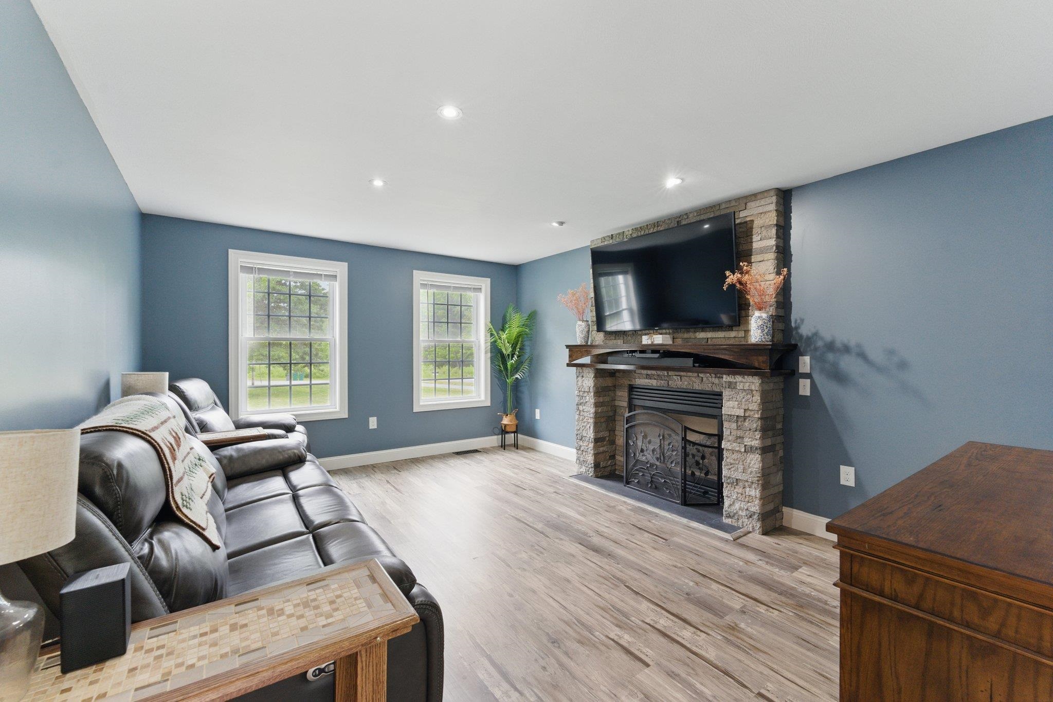 34 Talent Road Litchfield, NH 03052 - Photo 23 of 51