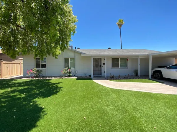 $3,250 | 3649 East Emile Zola Avenue, Phoenix, AZ 85032