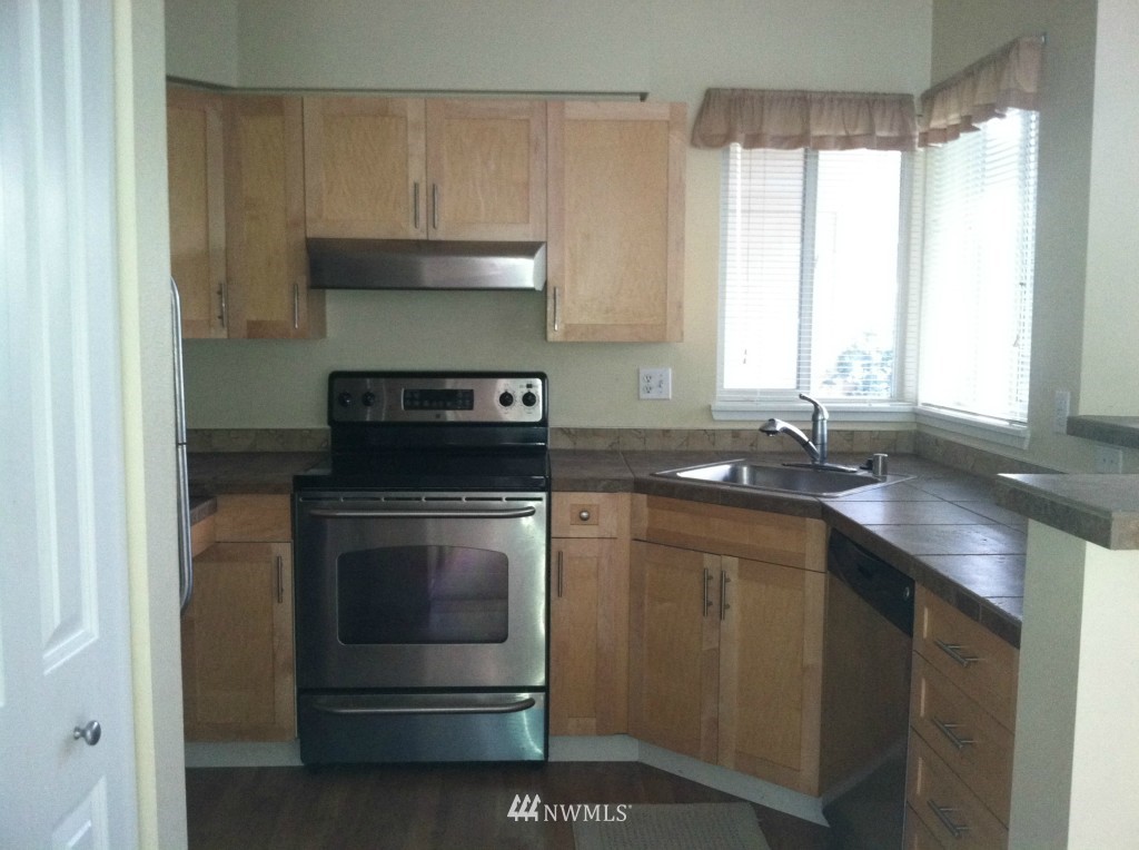 3906 243rd Place Southeast, Unit P102 Bothell, WA 98021 - Photo 4 of 8 Gallery Image 4