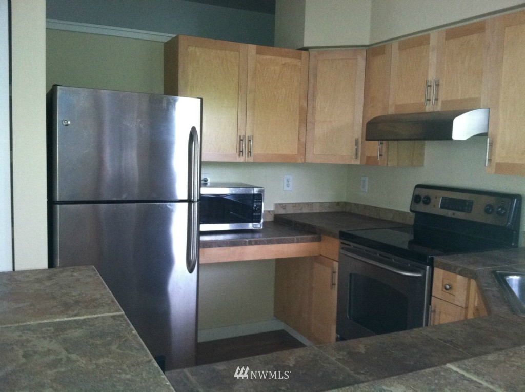 3906 243rd Place Southeast, Unit P102 Bothell, WA 98021 - Photo 5 of 8 Gallery Image 5