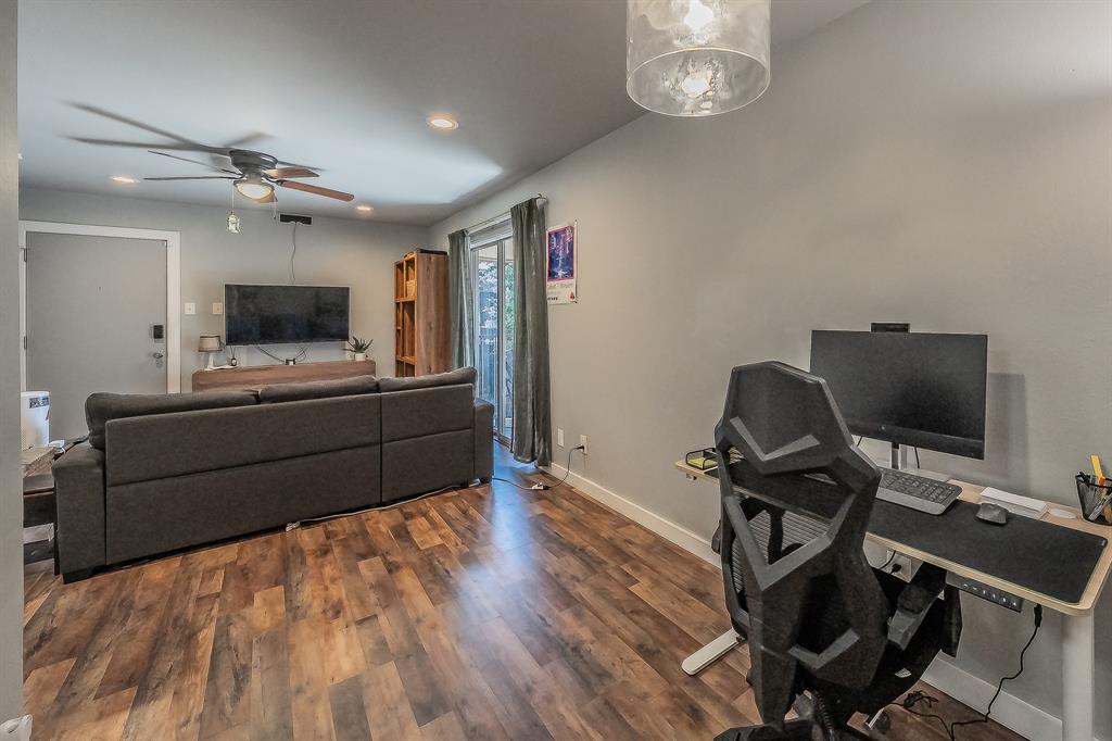 12816 Midway Road, Unit 2063 Dallas, TX 75244 - Photo 12 of 20 Gallery Image 12