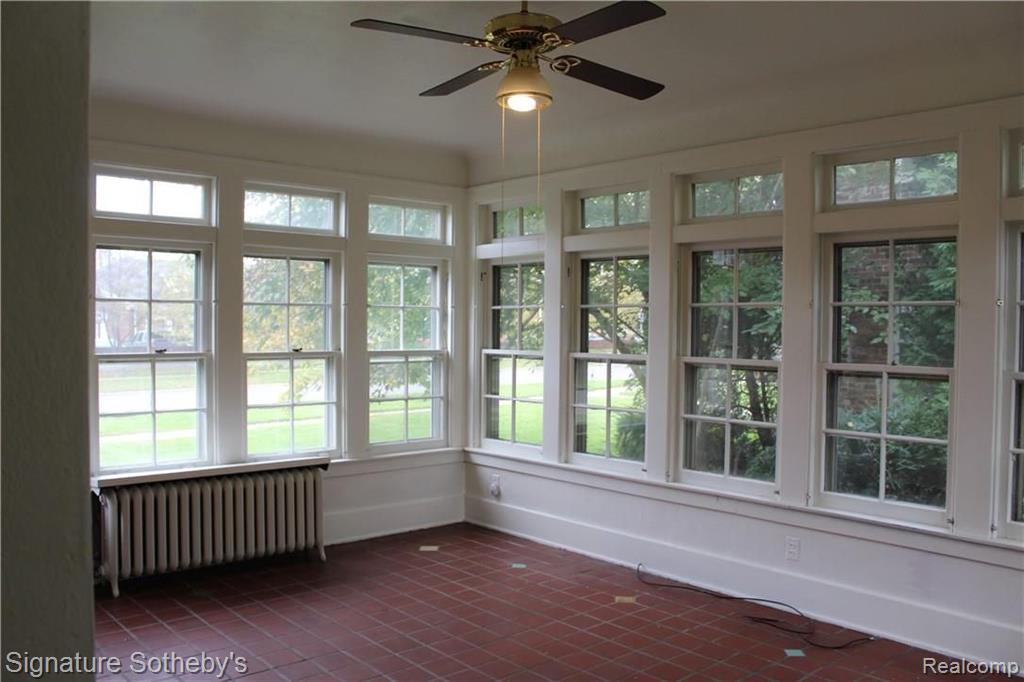 970 Pemberton Road Grosse Pointe Park, MI 48230 - Photo 2 of 34