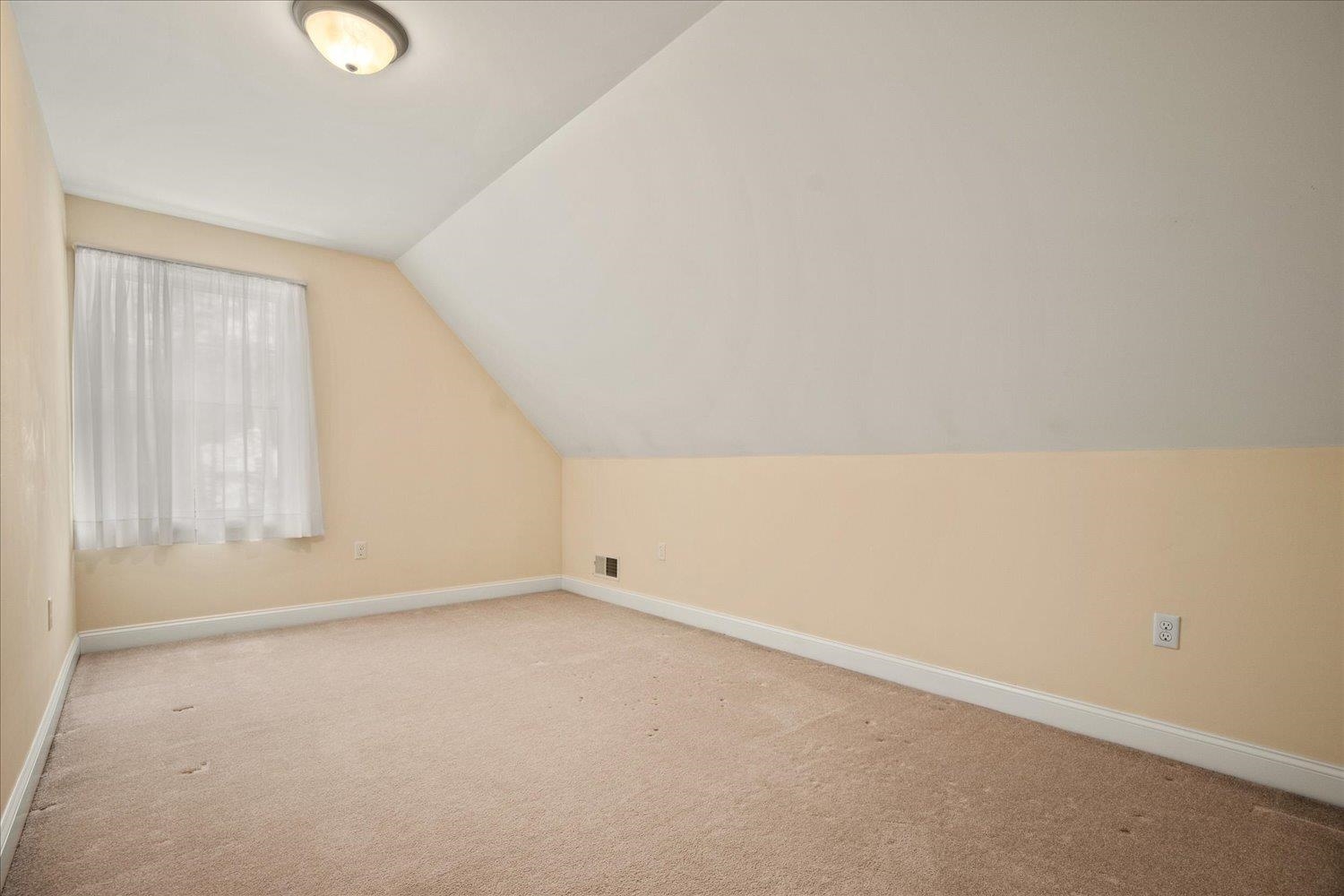 39 Cedar Creek Barrington, NH 03825 - Photo 17 of 34