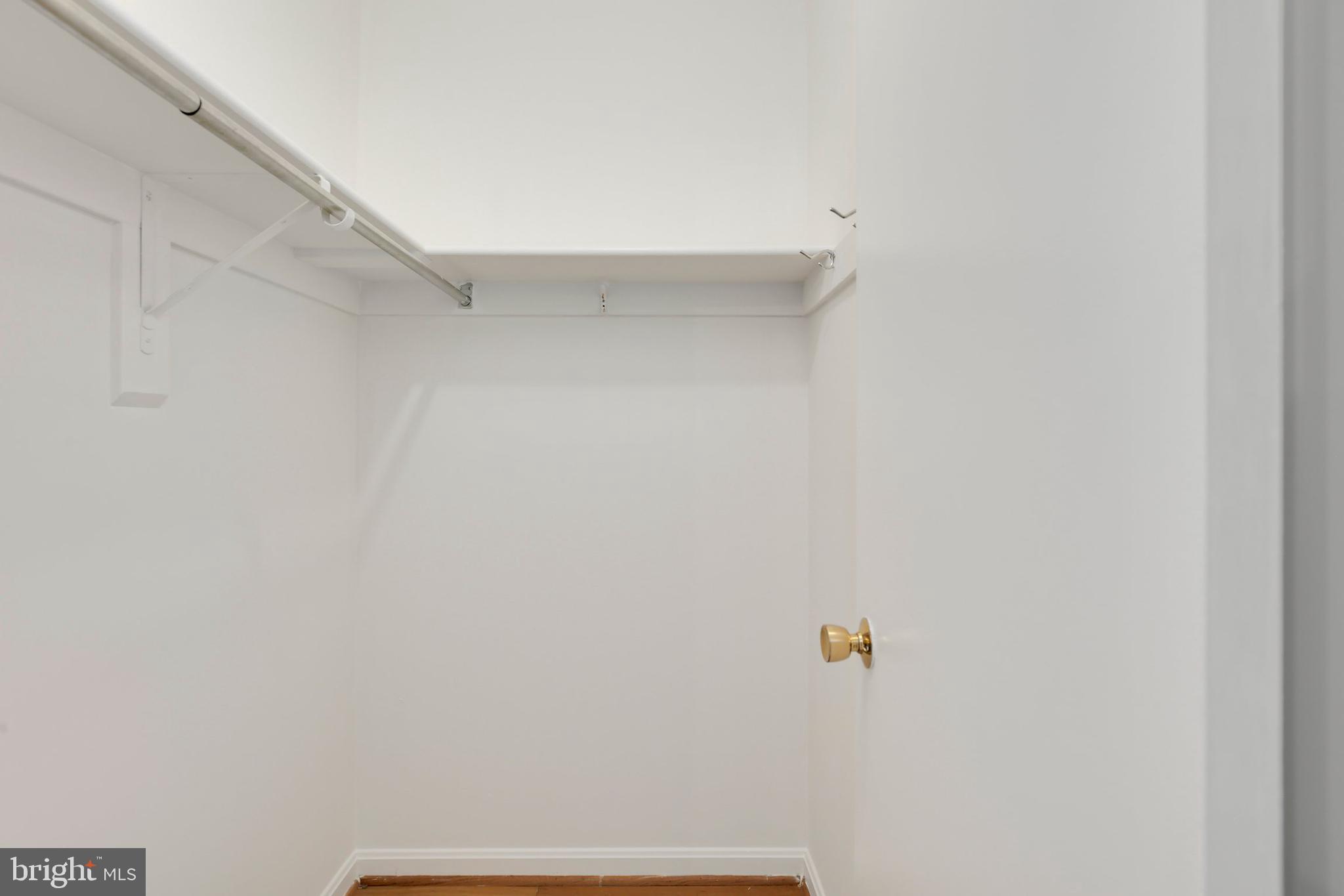 12231 St James Road Potomac, MD 20854 - Photo 12 of 36 Gallery Image 12