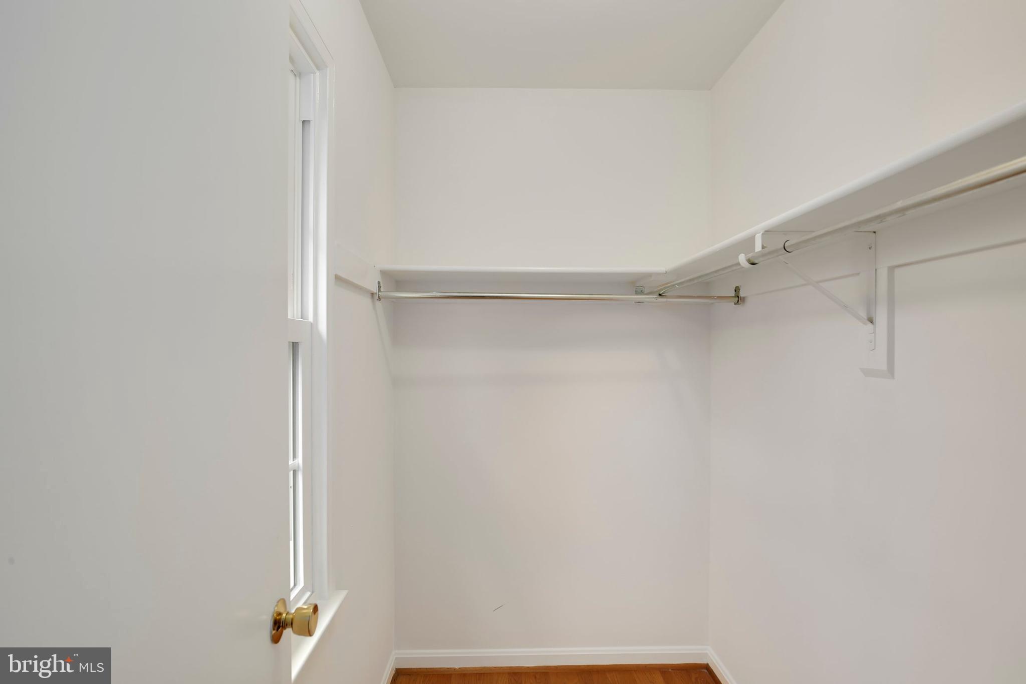 12231 St James Road Potomac, MD 20854 - Photo 18 of 36 Gallery Image 18