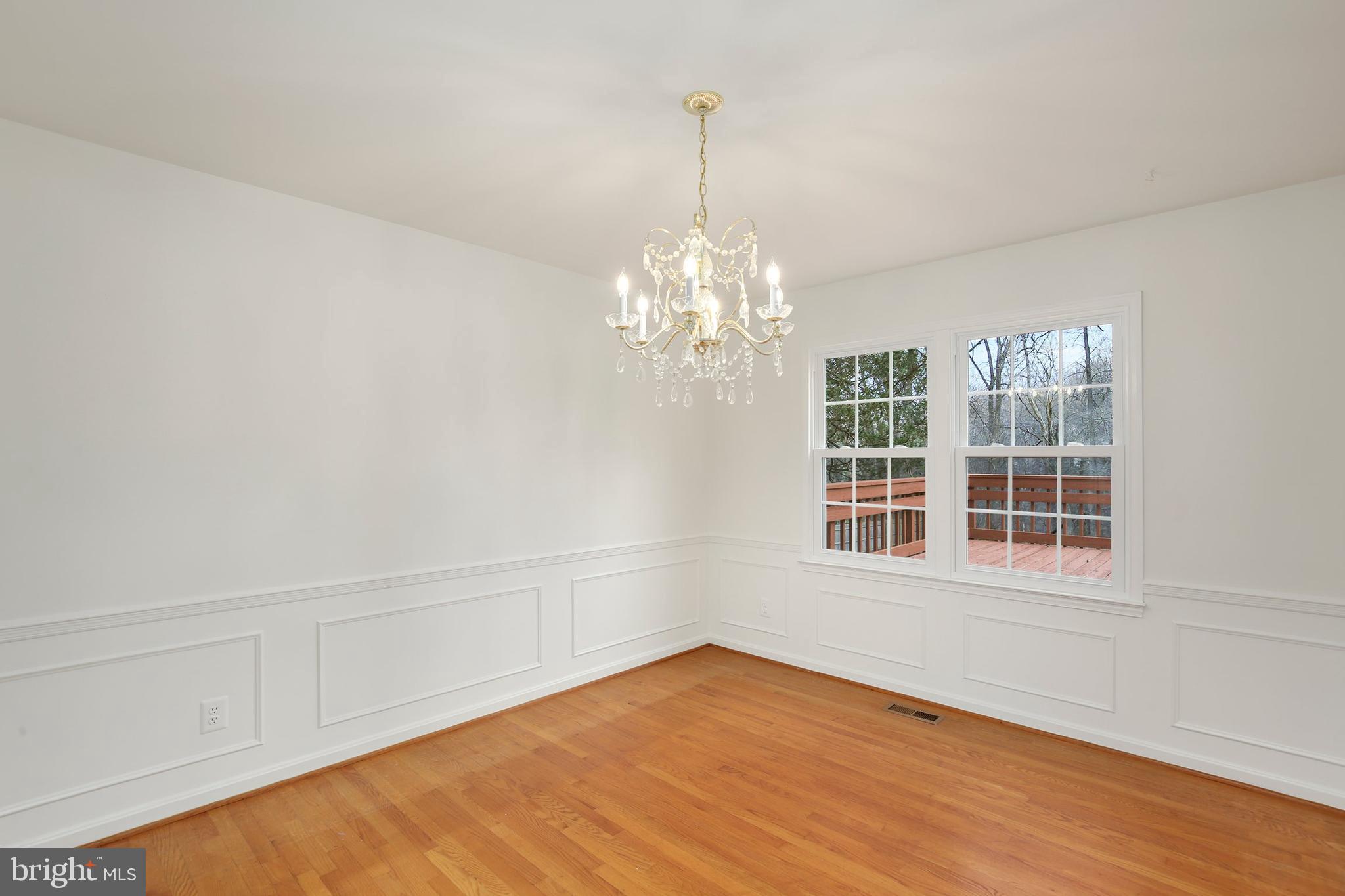 12231 St James Road Potomac, MD 20854 - Photo 8 of 36 Gallery Image 8