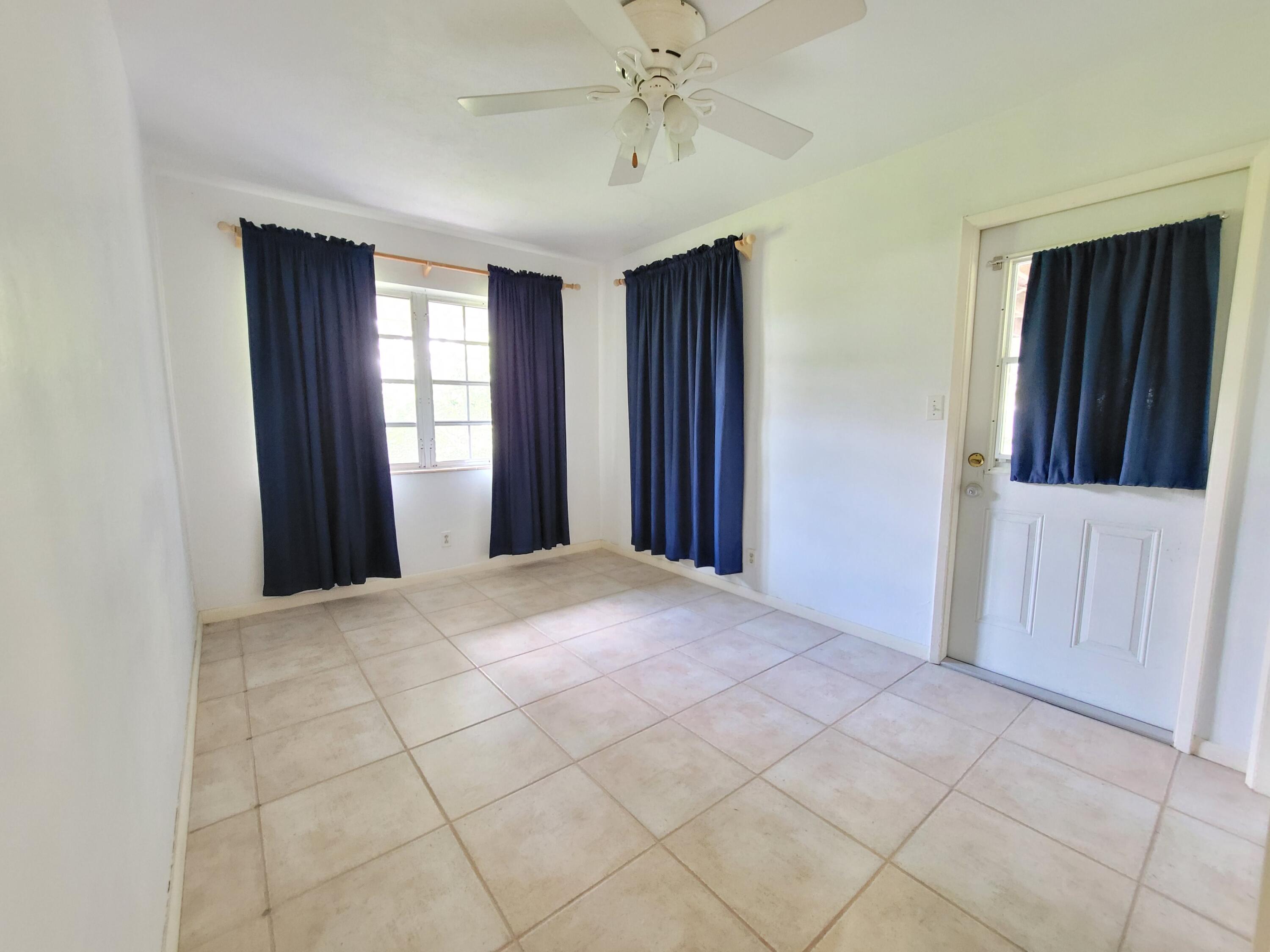 245 Northwest 45th Street Boca Raton, FL 33431 - Photo 16 of 37 2022-08-27 11.56.04