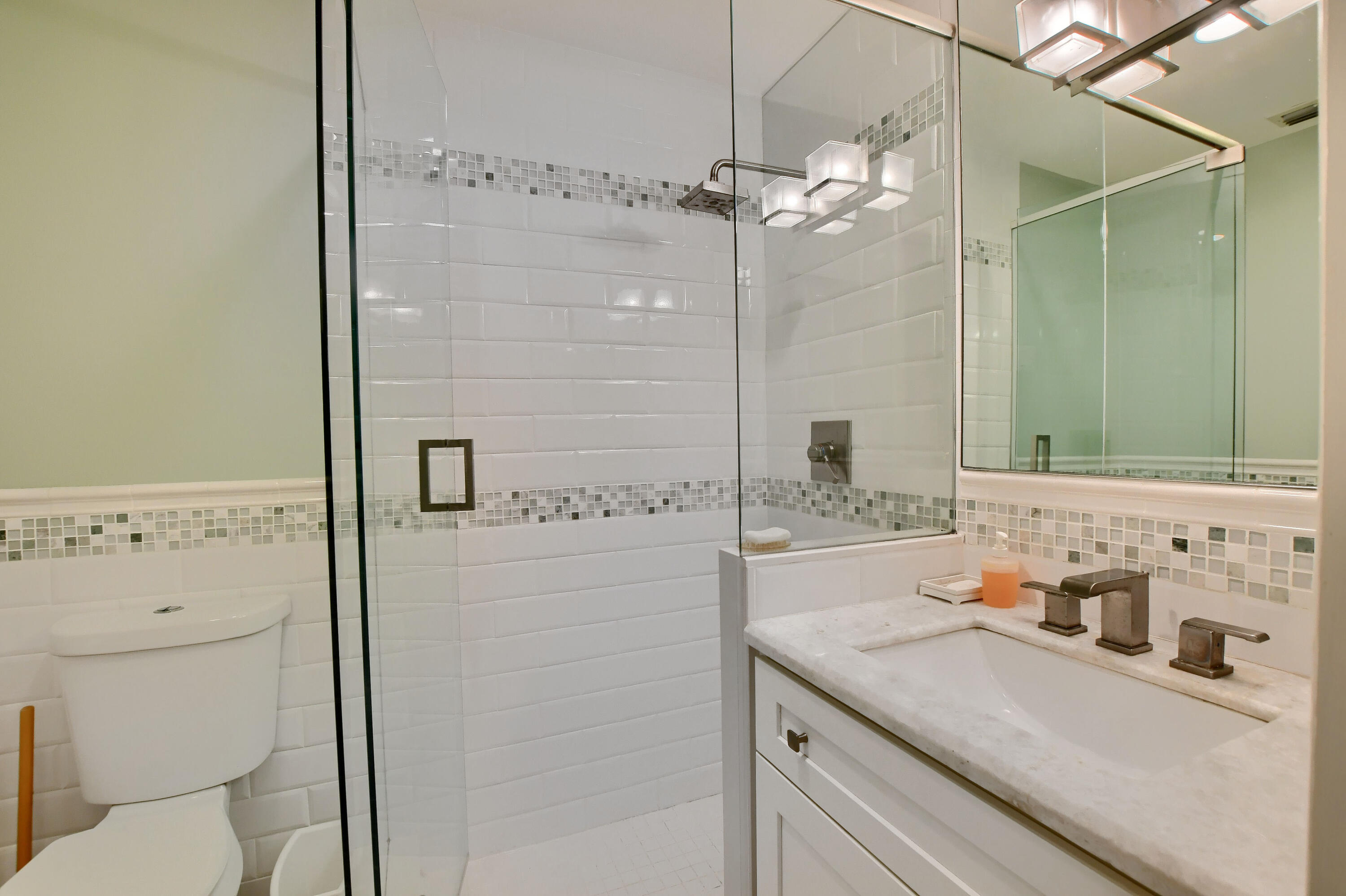 245 Northwest 45th Street Boca Raton, FL 33431 - Photo 17 of 37 25_ebf_0600-hdr(5)