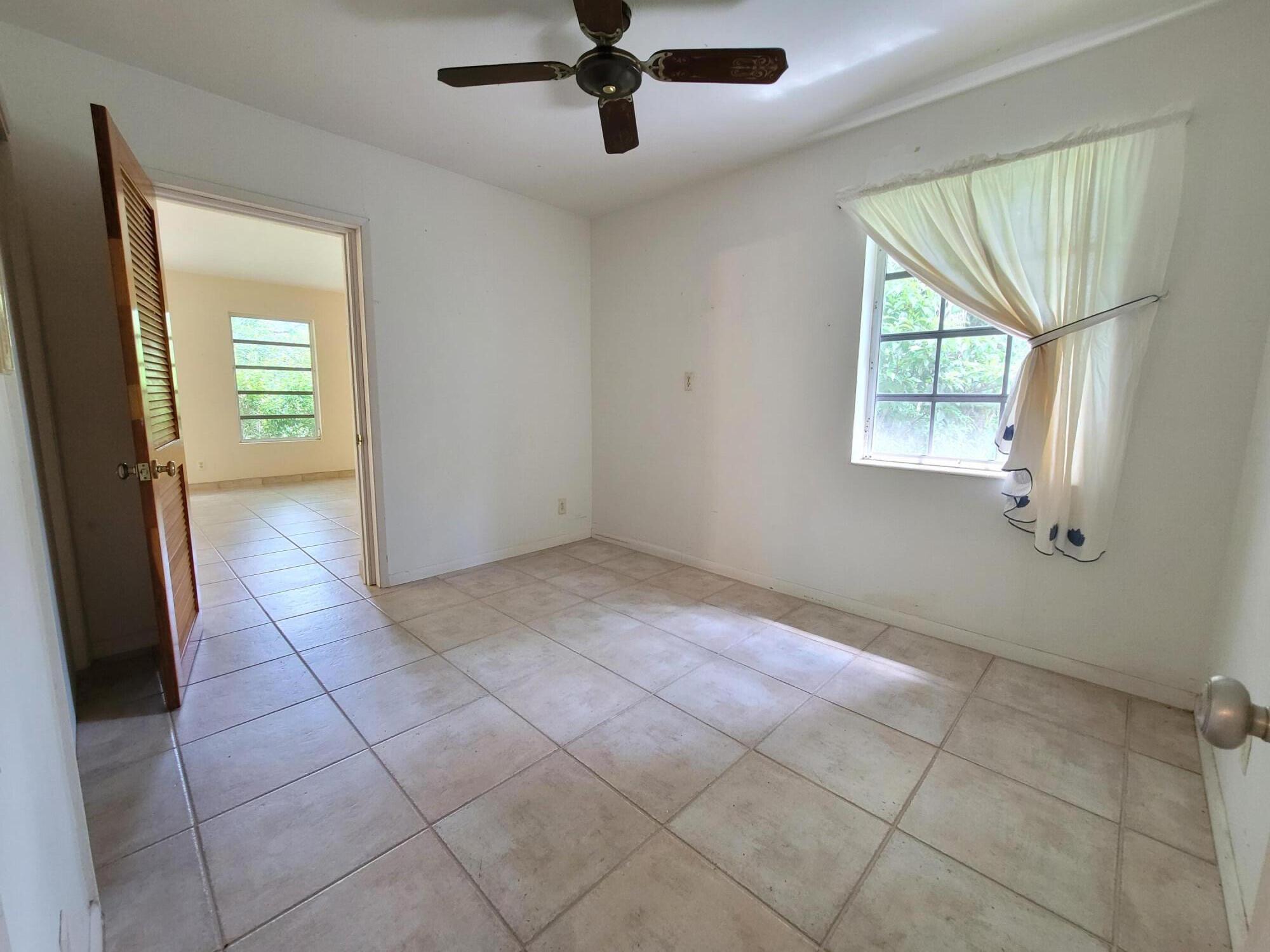 245 Northwest 45th Street Boca Raton, FL 33431 - Photo 19 of 37 2022-08-27 11.55.37
