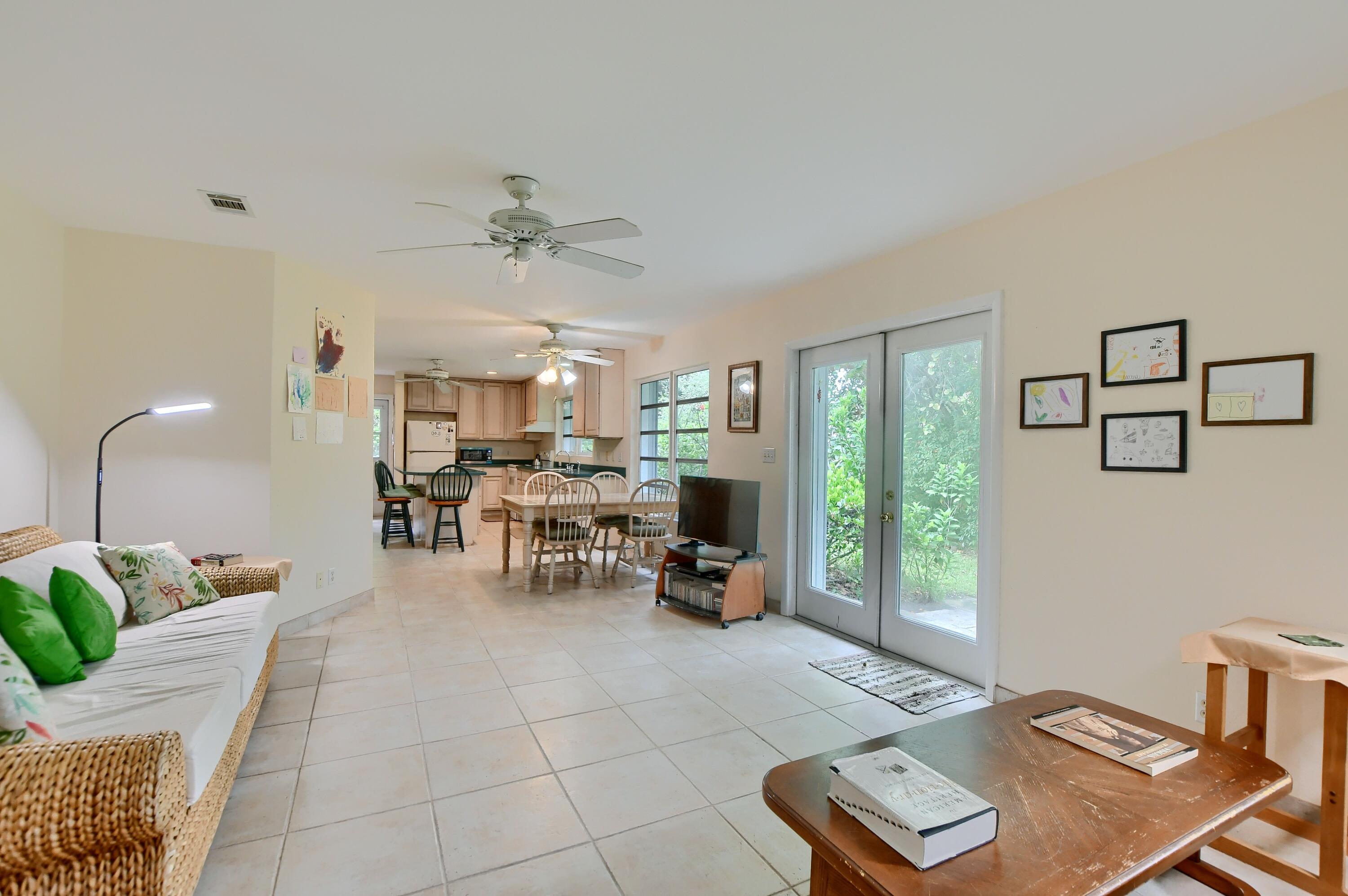 245 Northwest 45th Street Boca Raton, FL 33431 - Photo 6 of 37 28_ebf_0615-hdr(5)