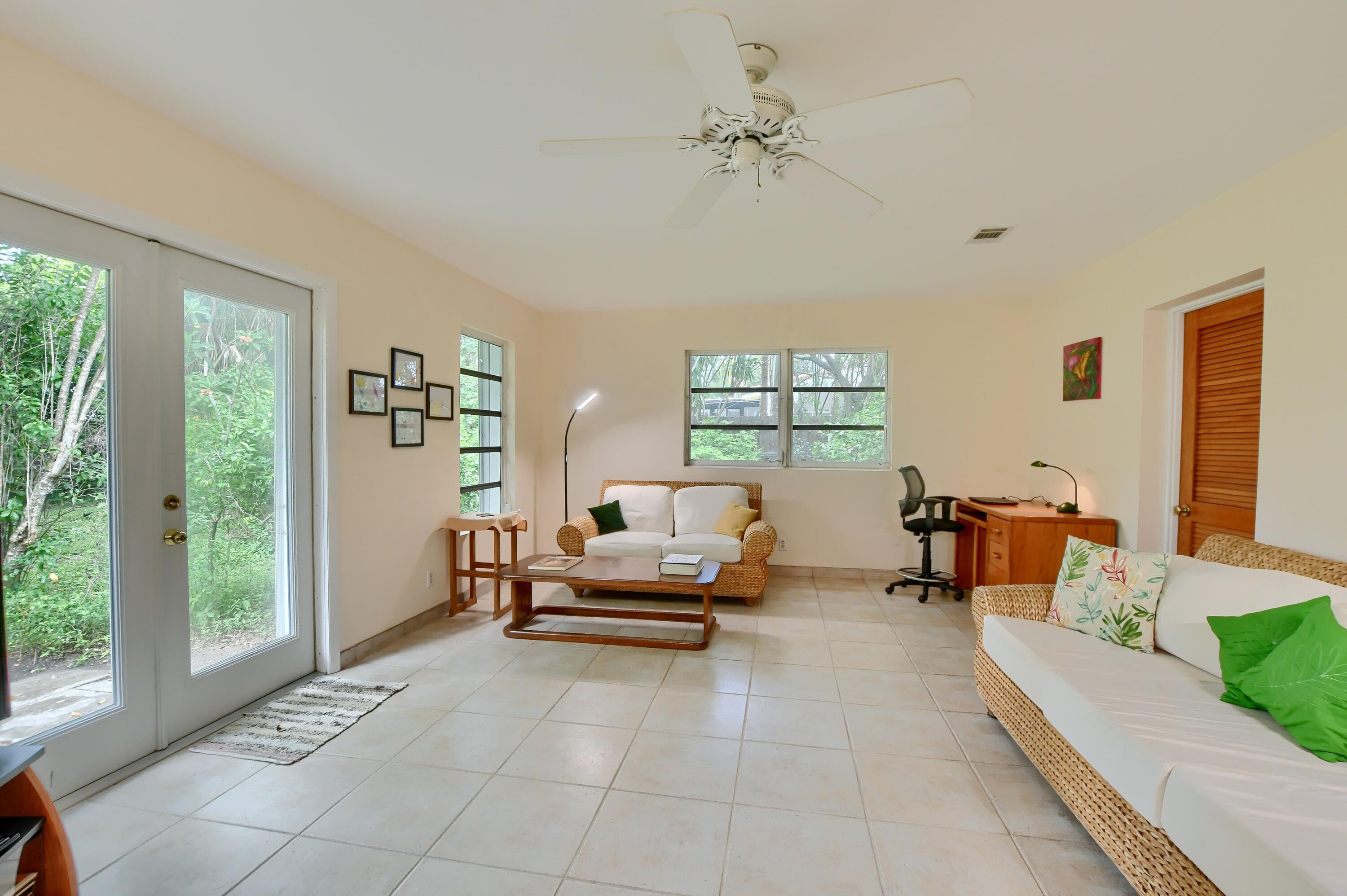 245 Northwest 45th Street Boca Raton, FL 33431 - Photo 8 of 37 30_ebf_0625-hdr(5)
