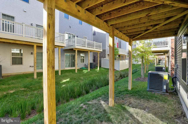 a view of an entrance of the house