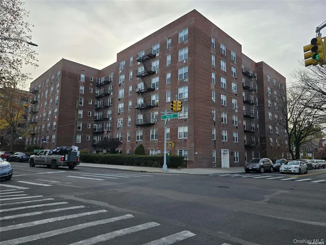$195,000 | 35-10 150th Street, Unit 6A | Murray Hill - Flushing