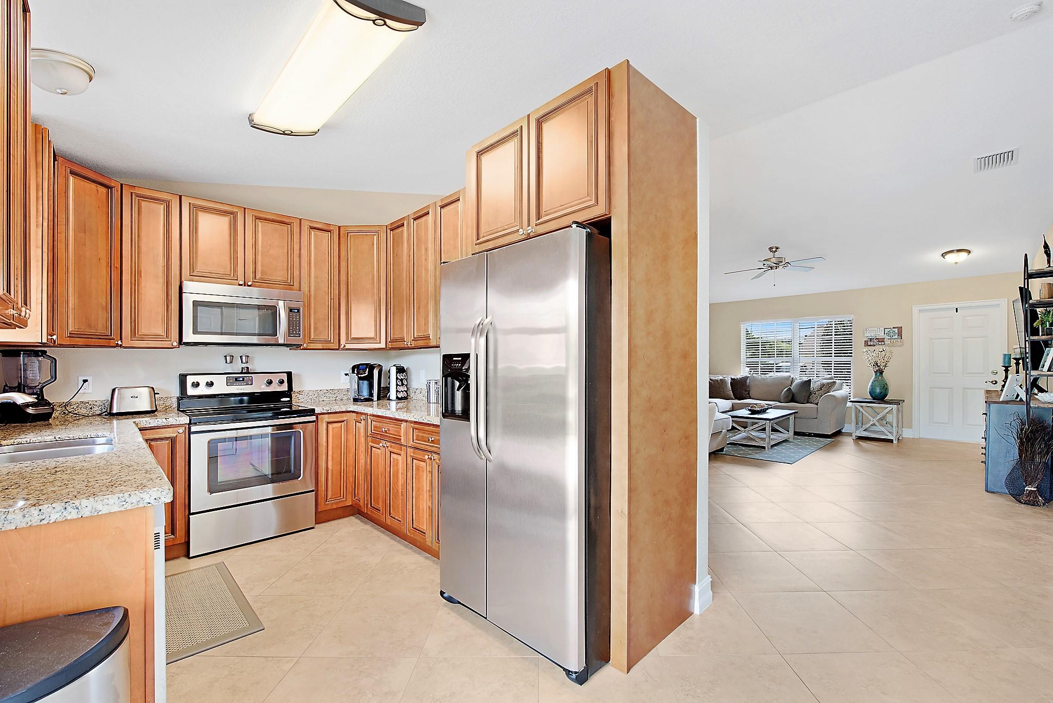 6597 Riparian Road Lake Worth, FL 33462 - Photo 5 of 16 6597-Riparian-Rd-Lake-Worth-MKH_7822-Edi