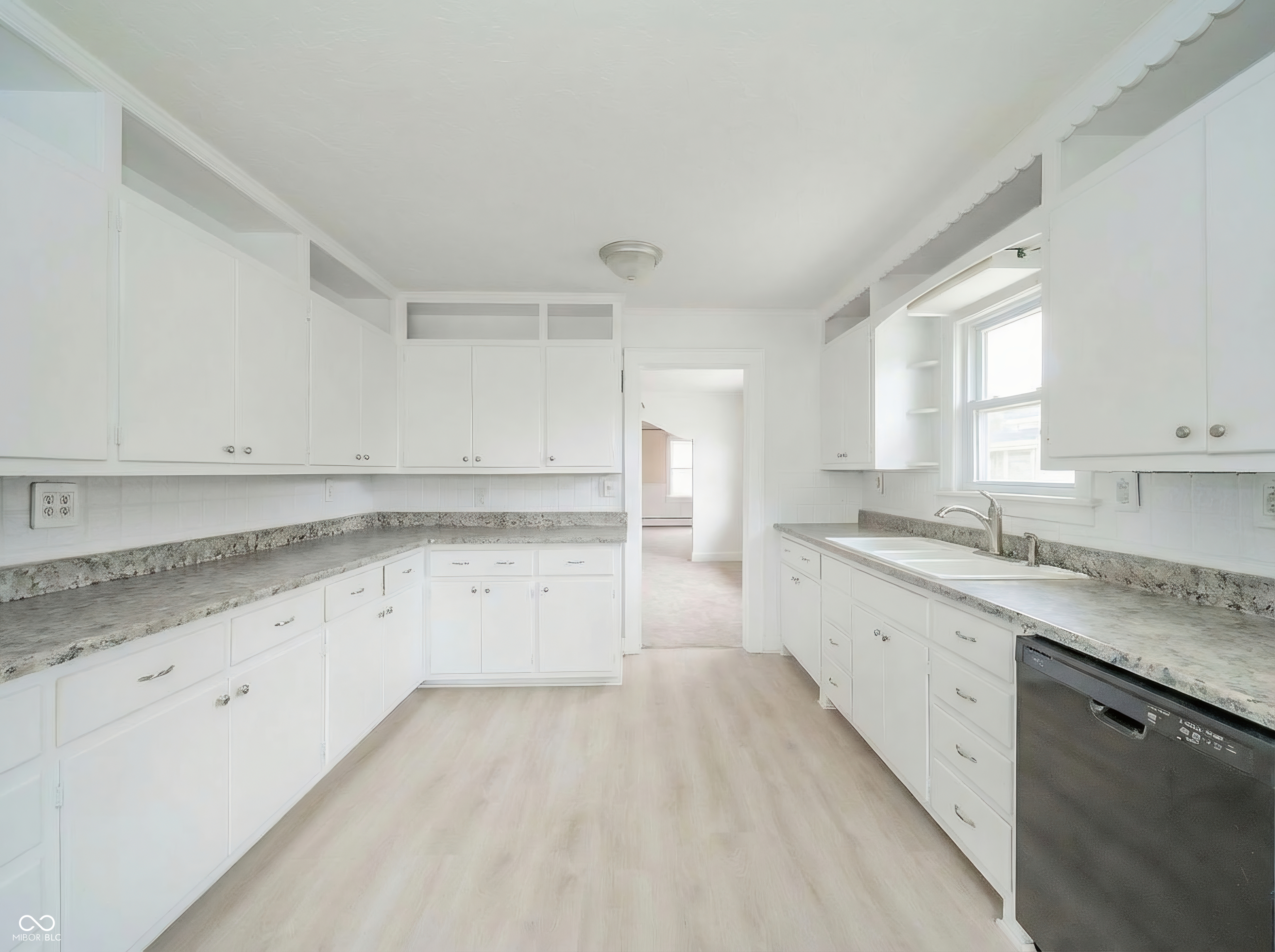 124 West 38th Street Anderson, IN 46013 - Photo 15 of 25