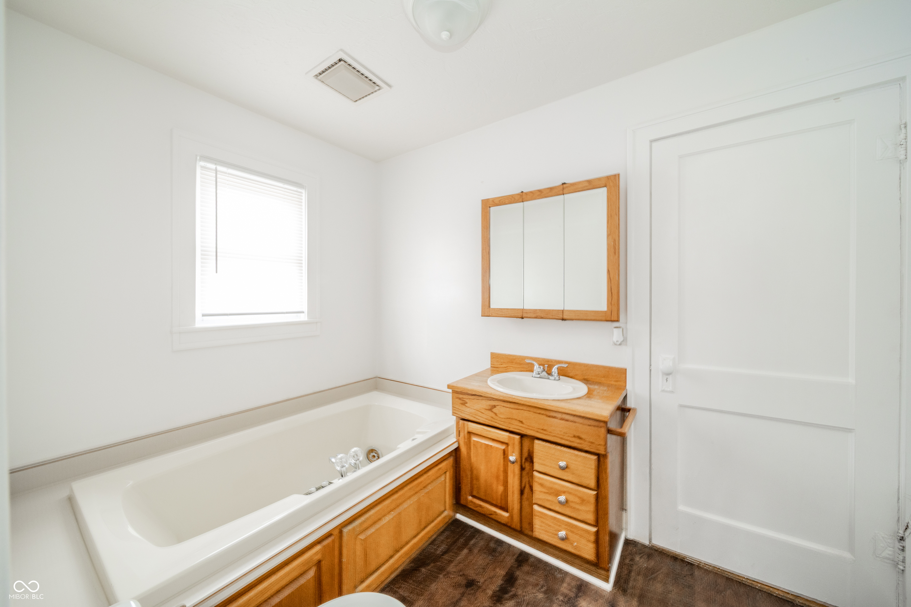 124 West 38th Street Anderson, IN 46013 - Photo 17 of 25