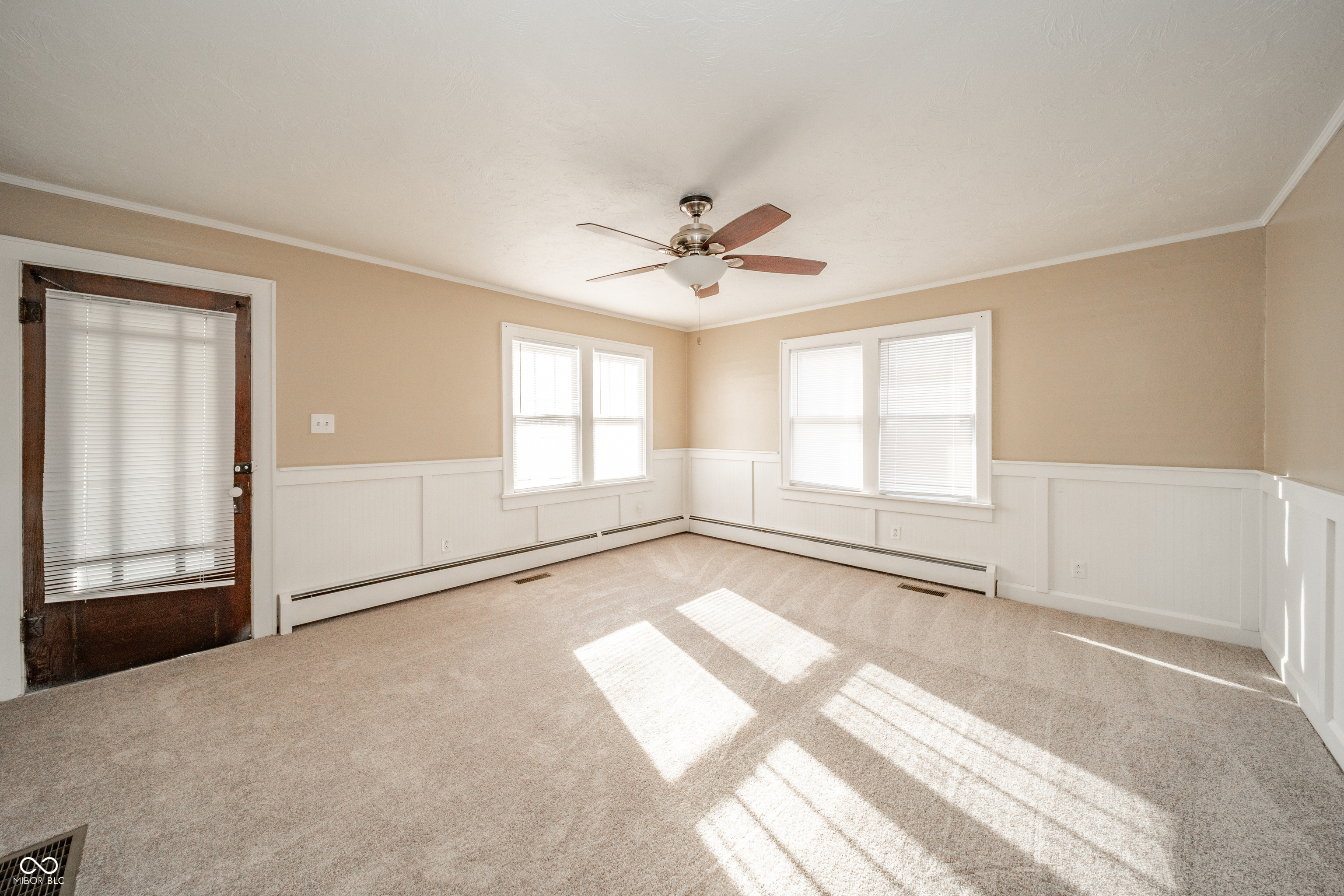 124 West 38th Street Anderson, IN 46013 - Photo 6 of 25