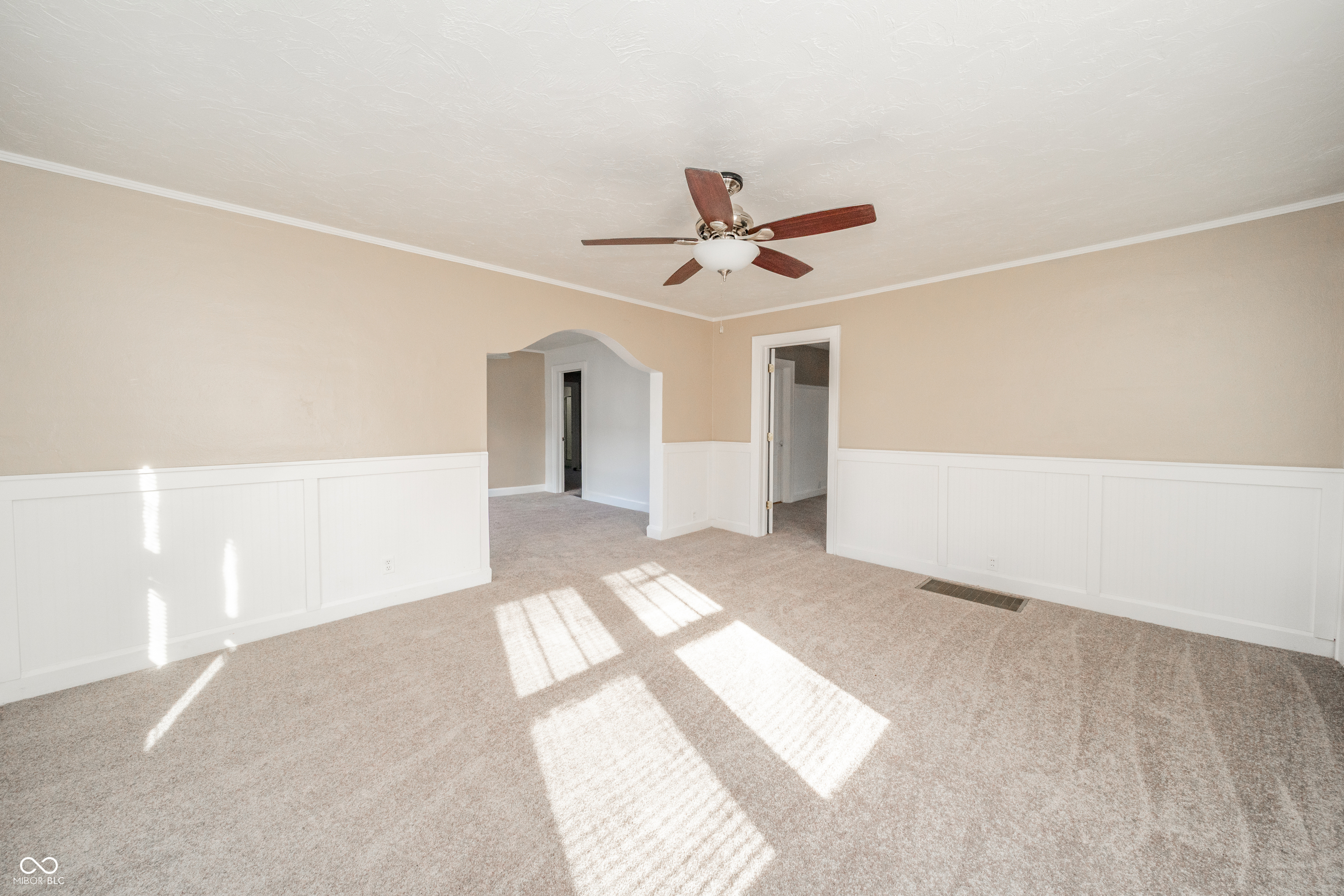 124 West 38th Street Anderson, IN 46013 - Photo 8 of 25