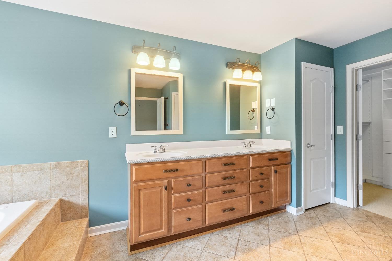 7808 Ingrams Ridge Drive Cincinnati, OH 45244 - Photo 29 of 68