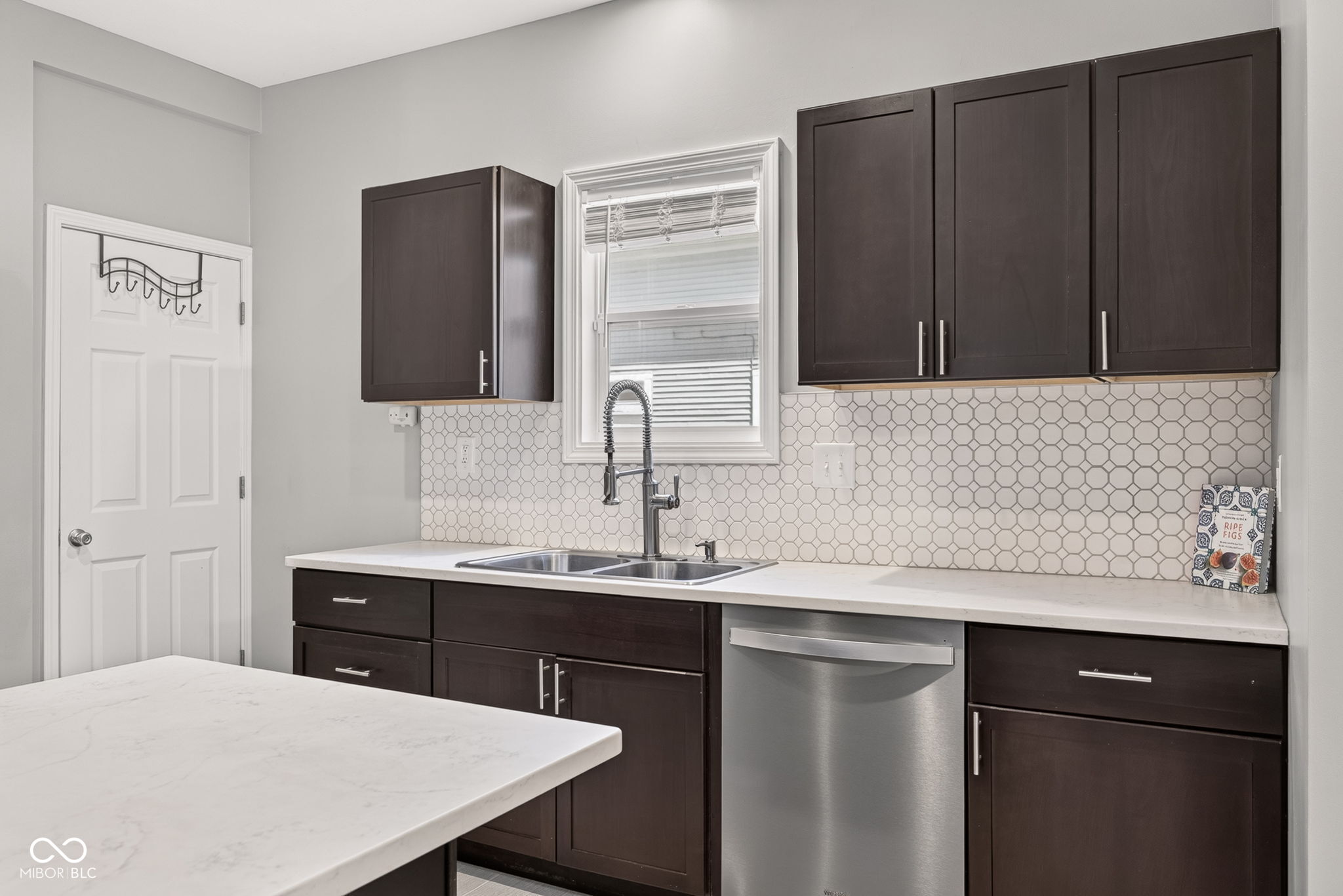 1037 Keystone Avenue Indianapolis, IN 46201 - Photo 13 of 32