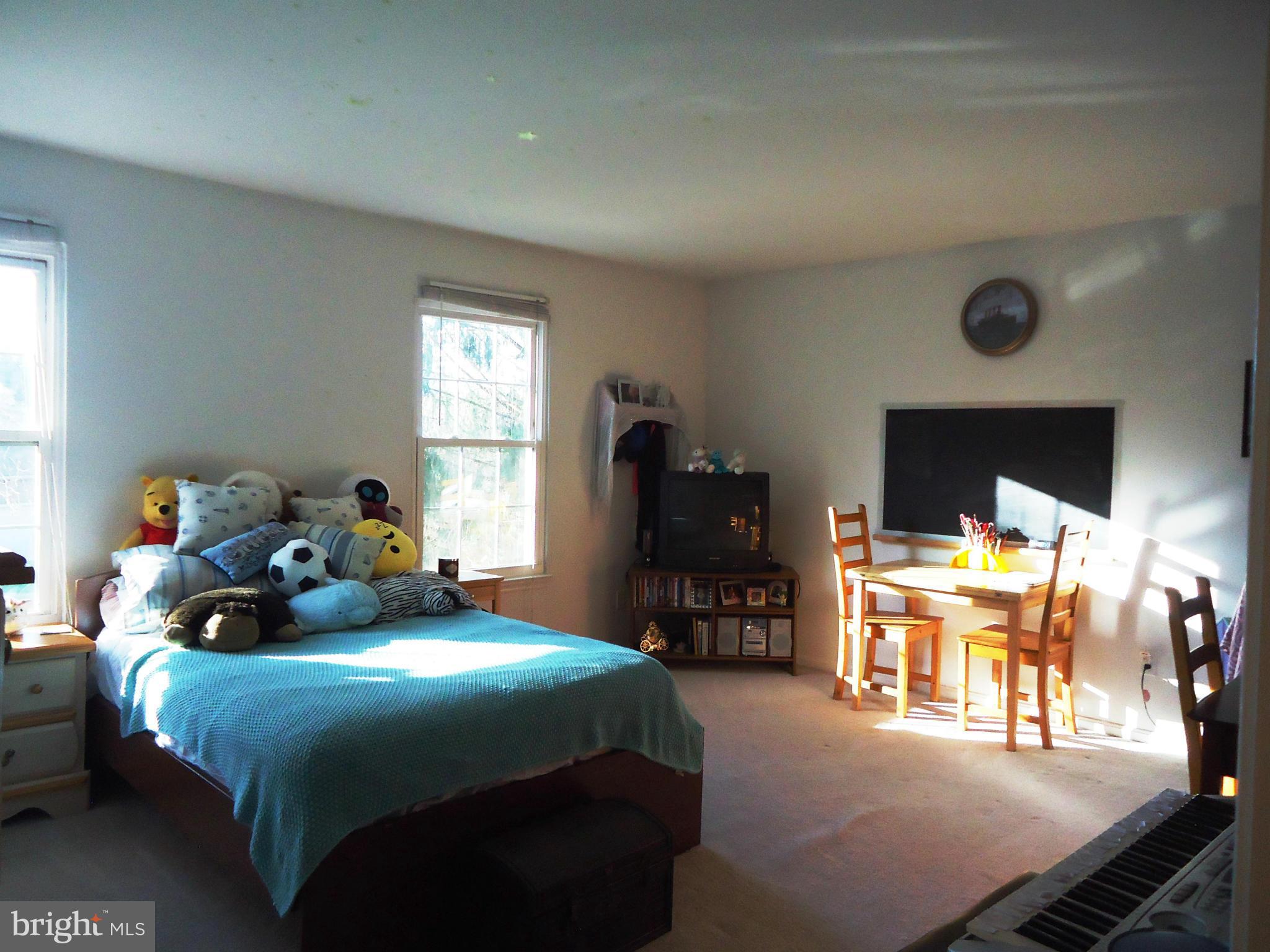 9316 Oak White Road Baltimore, MD 21236 - Photo 20 of 30 Bedroom