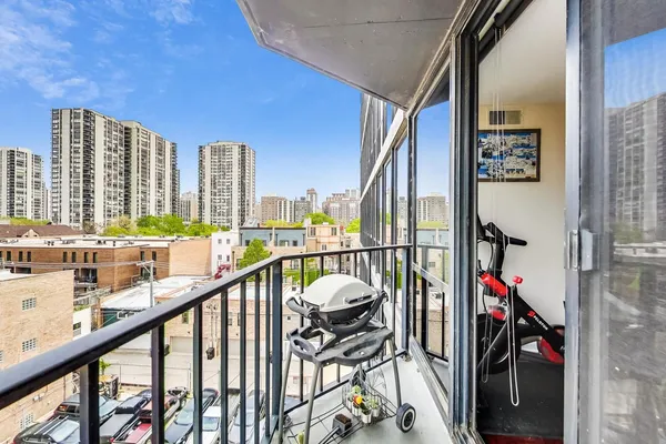 $4,000 | 1309 North Wells Street, Unit 605, Chicago, IL 60610