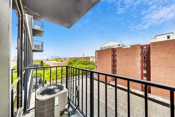$4,000 | 1309 North Wells Street, Unit 605, Chicago, IL 60610