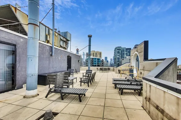 $4,000 | 1309 North Wells Street, Unit 605, Chicago, IL 60610