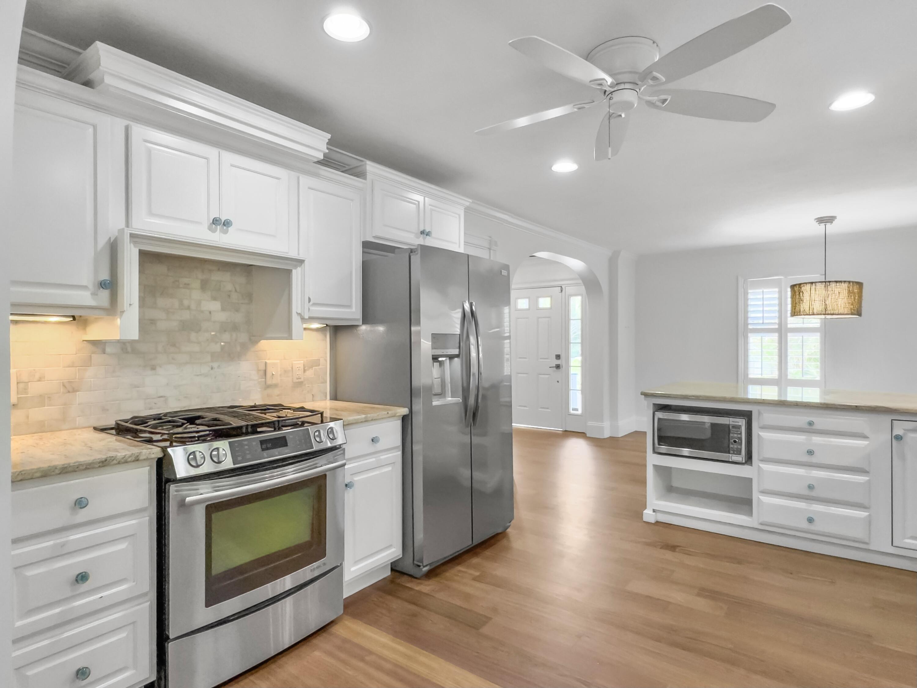 10 Wills Way Isle of Palms, SC 29451 - Photo 22 of 104 Kitchen