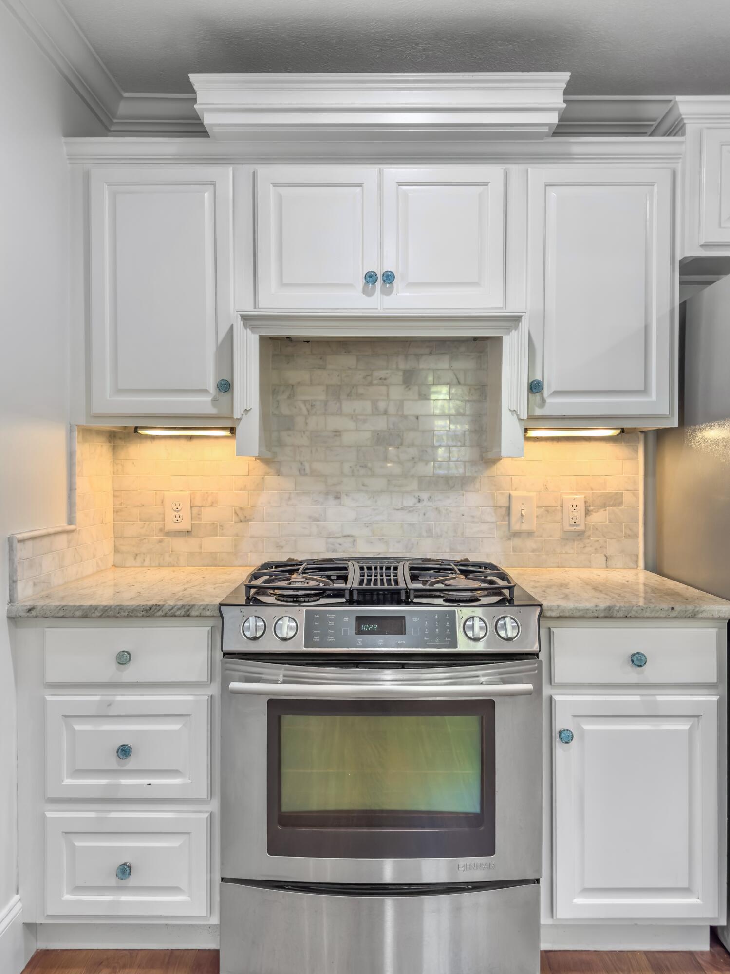 10 Wills Way Isle of Palms, SC 29451 - Photo 23 of 104 Kitchen