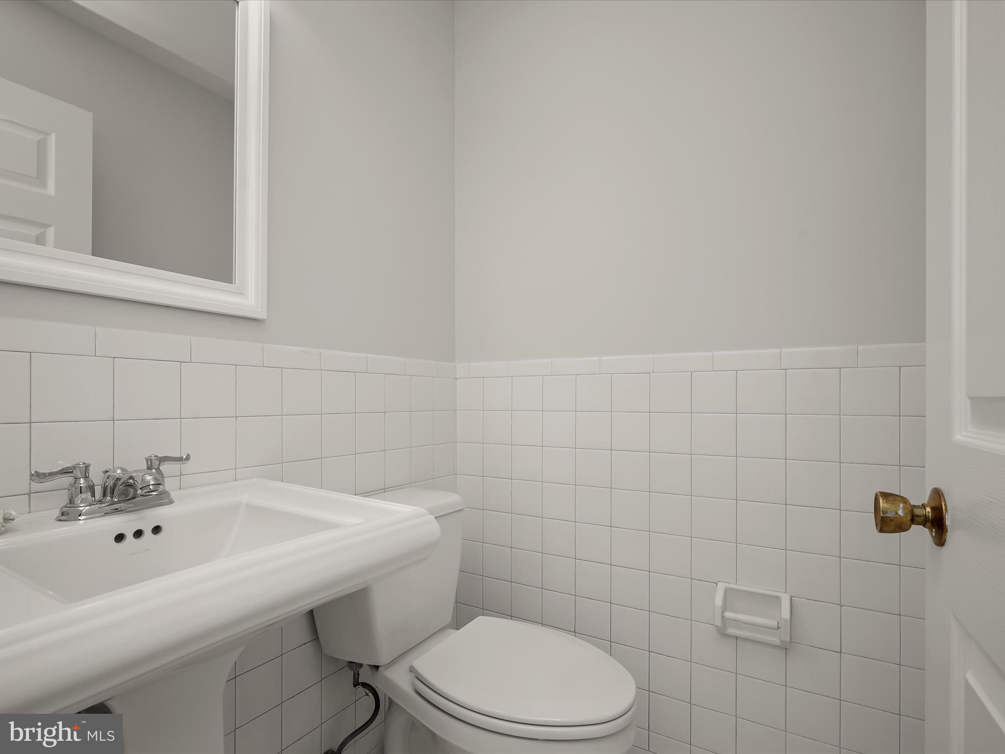 2548 Rutland Road Davidsonville, MD 21035 - Photo 12 of 62 Powder Room