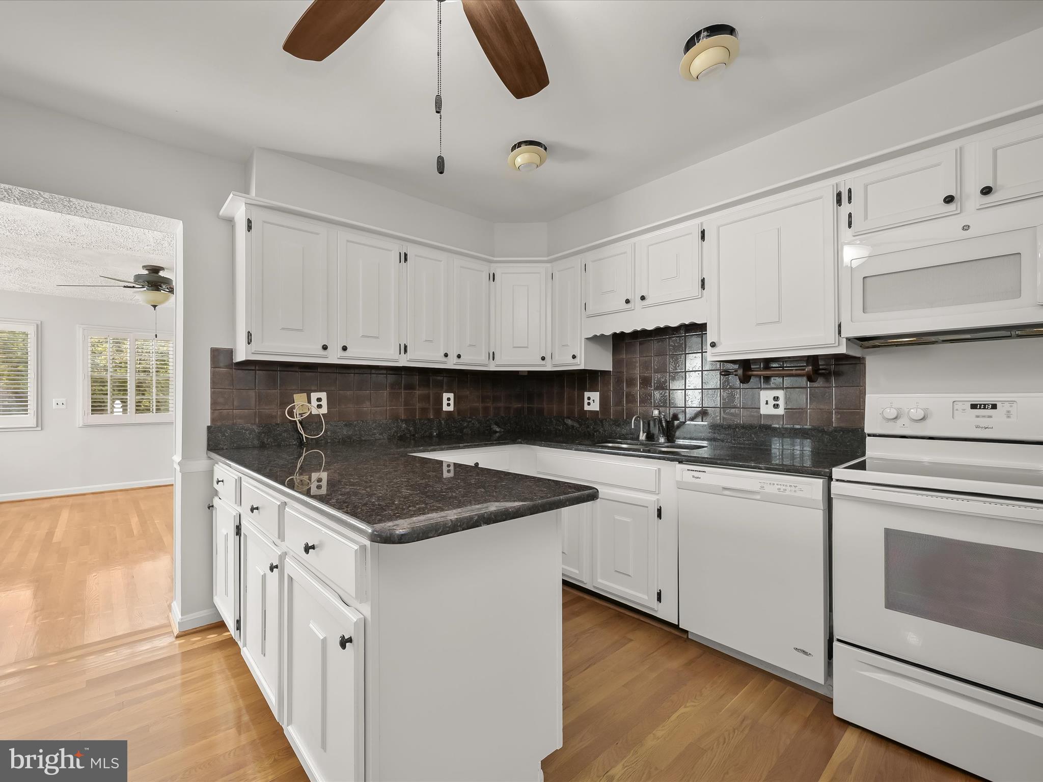 2548 Rutland Road Davidsonville, MD 21035 - Photo 14 of 62 Kitchen