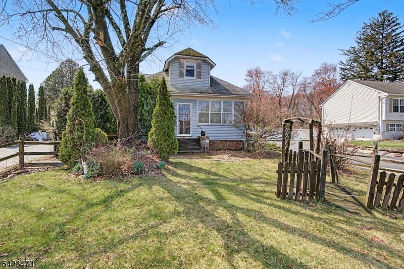 785 Macopin Road West Milford, NJ 07480 - Photo 2 of 27