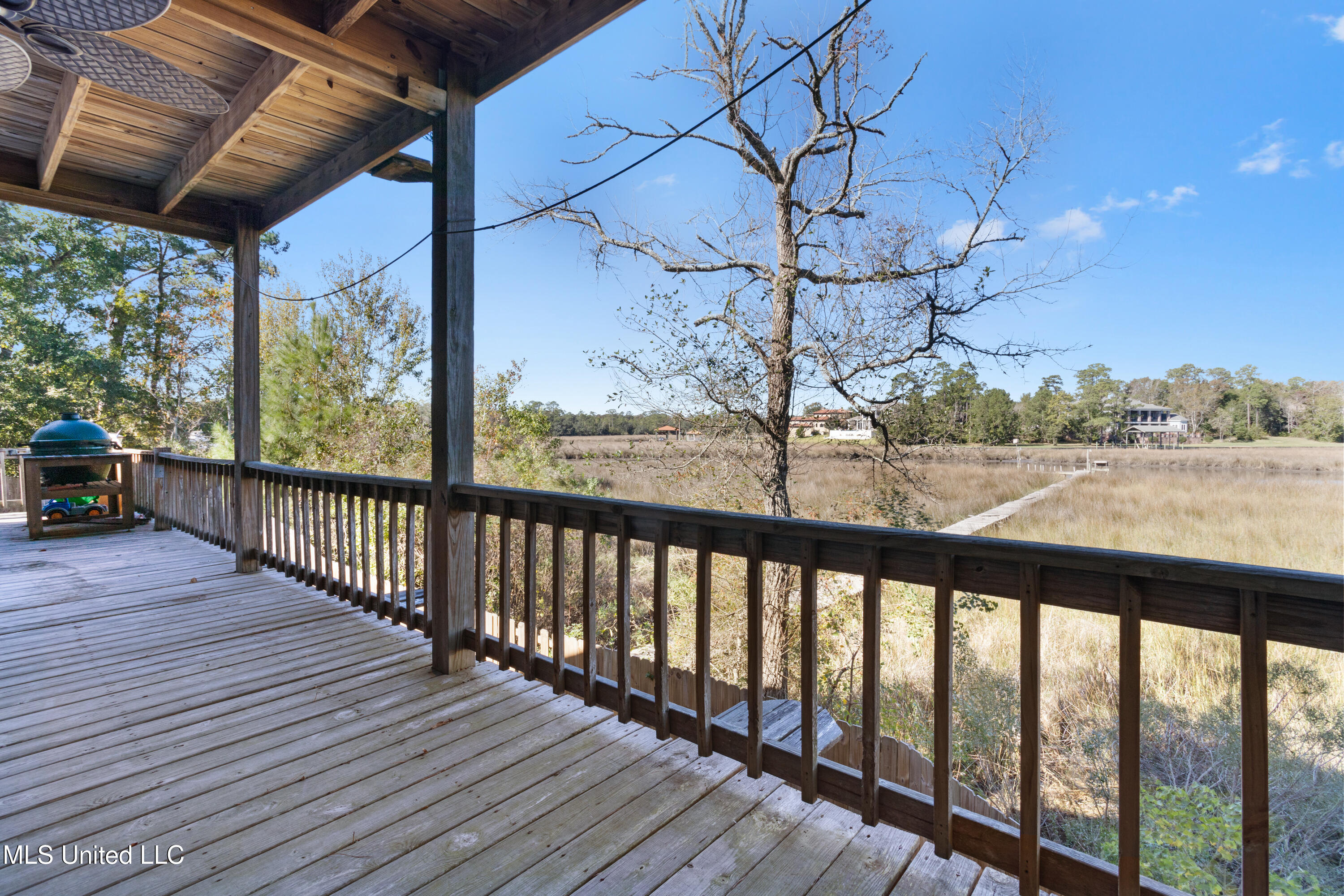 3333 Pine Circle Ocean Springs, MS 39564 - Photo 11 of 45 033