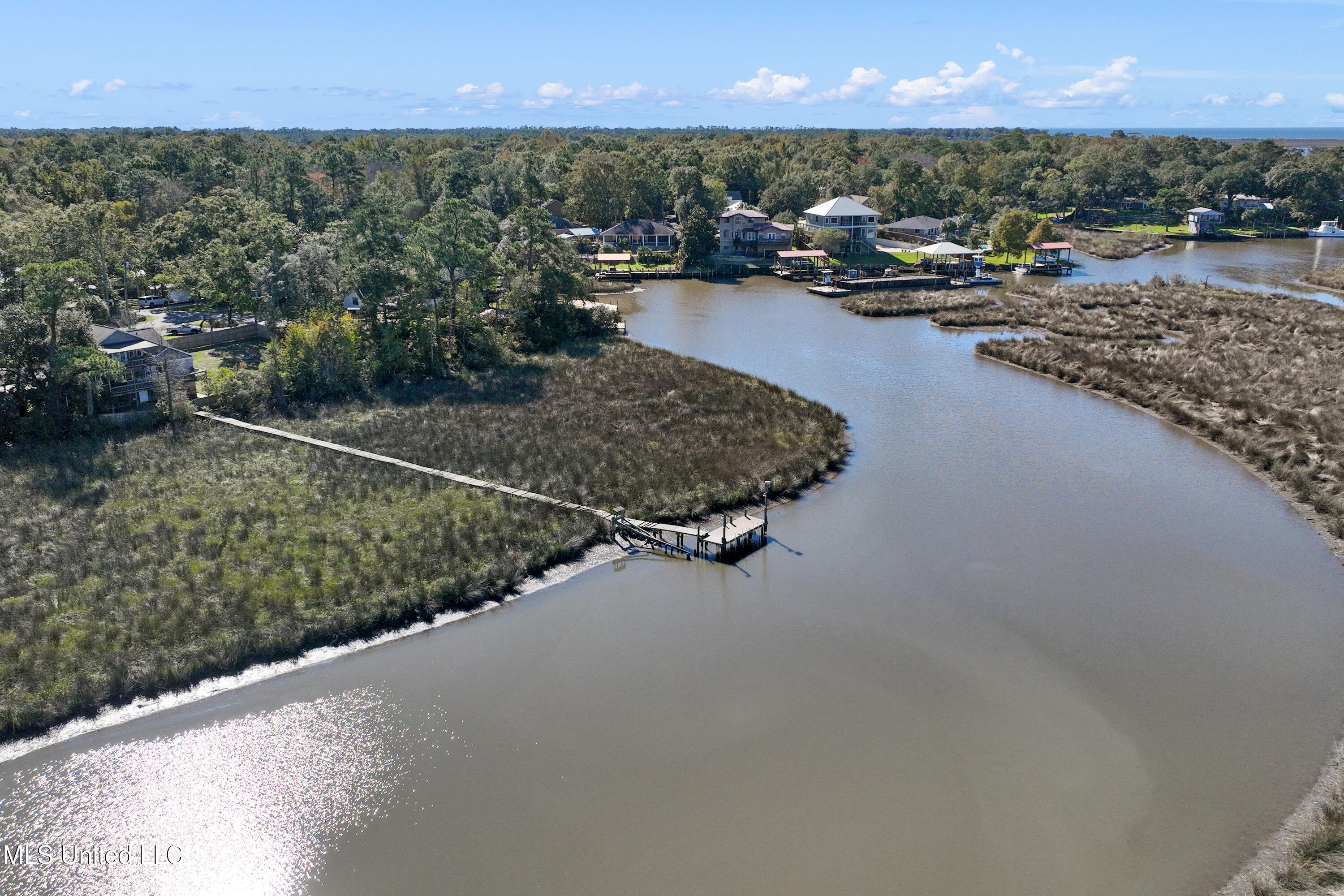 3333 Pine Circle Ocean Springs, MS 39564 - Photo 12 of 45 047