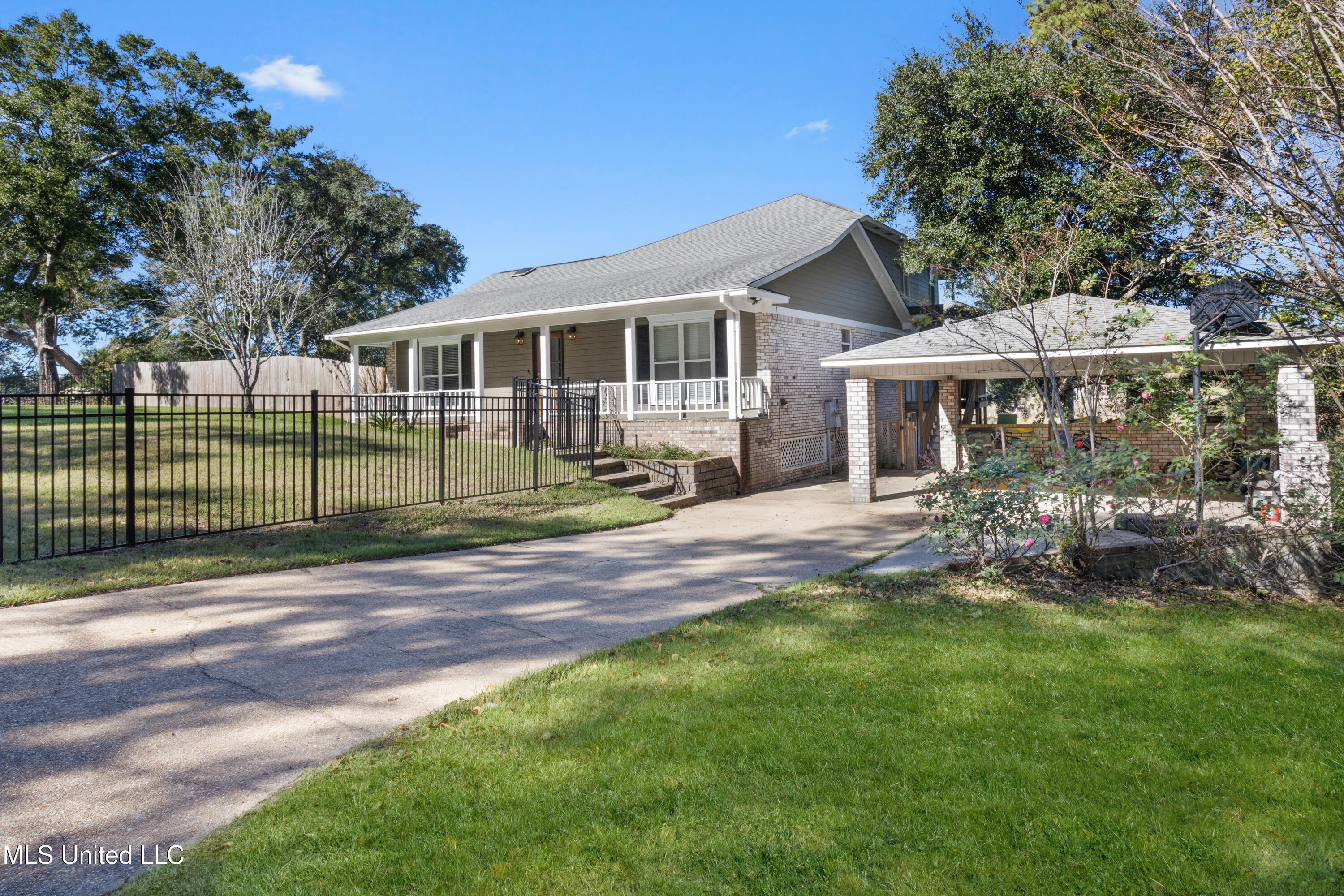 3333 Pine Circle Ocean Springs, MS 39564 - Photo 16 of 45 004