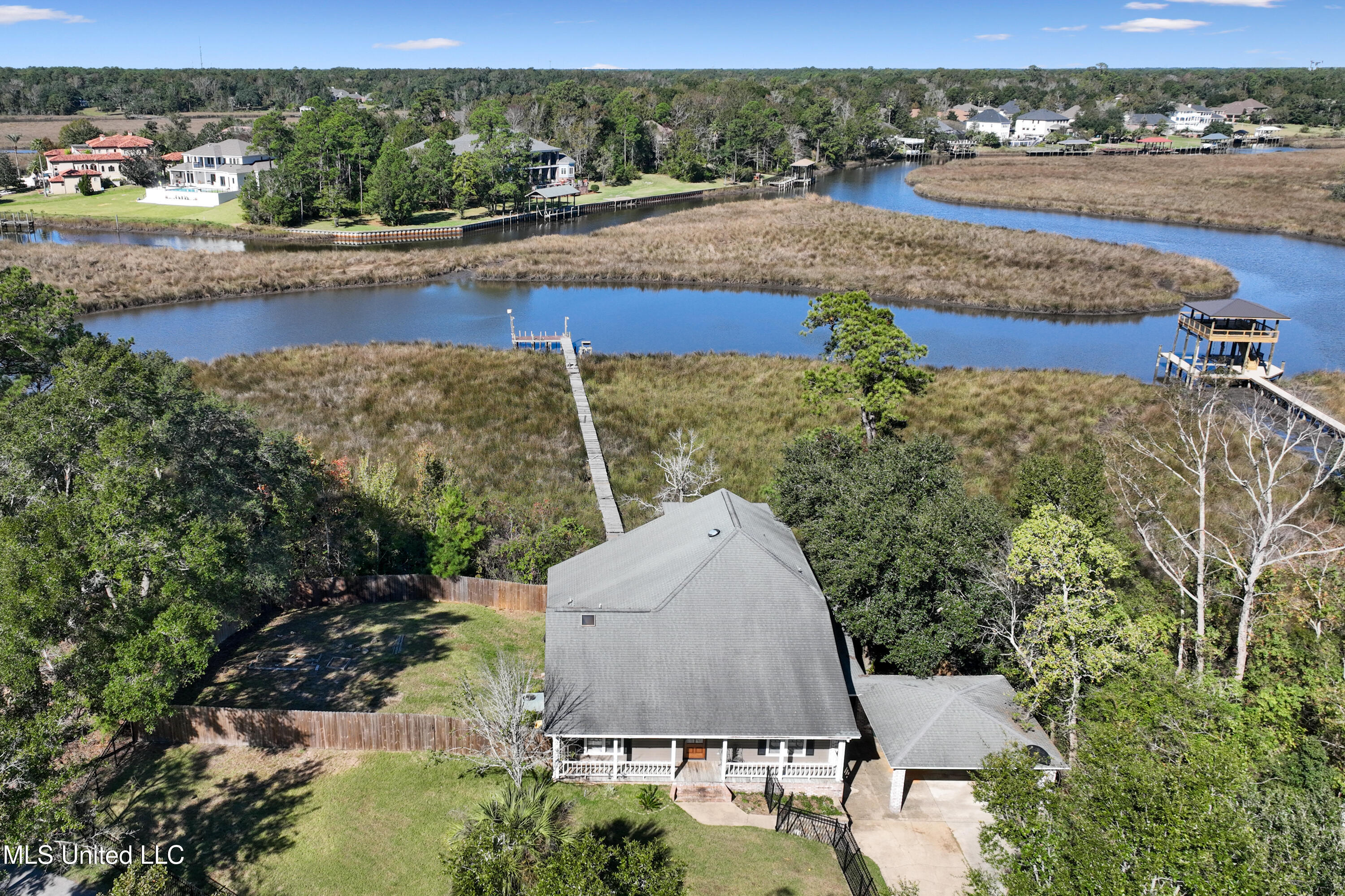 3333 Pine Circle Ocean Springs, MS 39564 - Photo 17 of 45 001