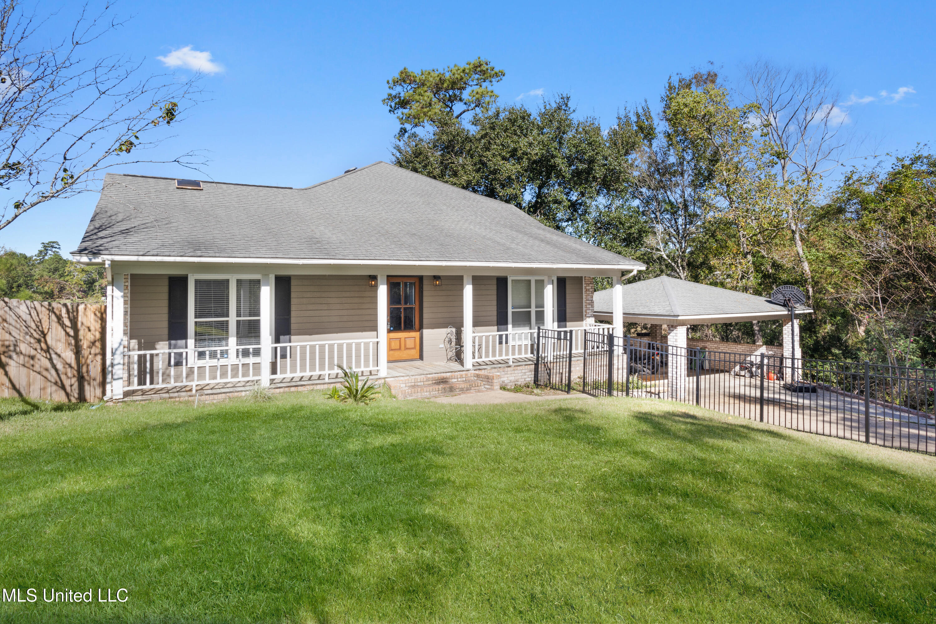 3333 Pine Circle Ocean Springs, MS 39564 - Photo 18 of 45 005