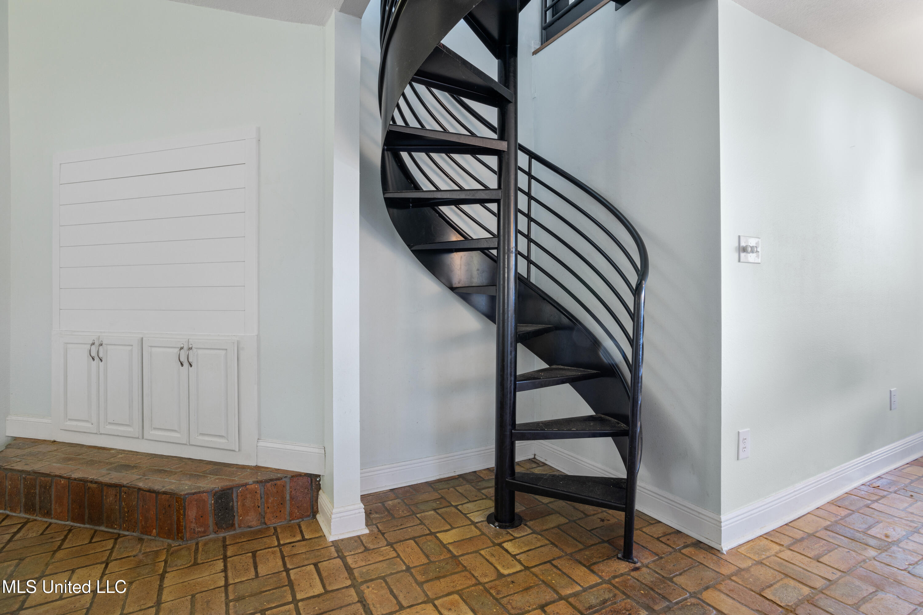 3333 Pine Circle Ocean Springs, MS 39564 - Photo 29 of 45 028