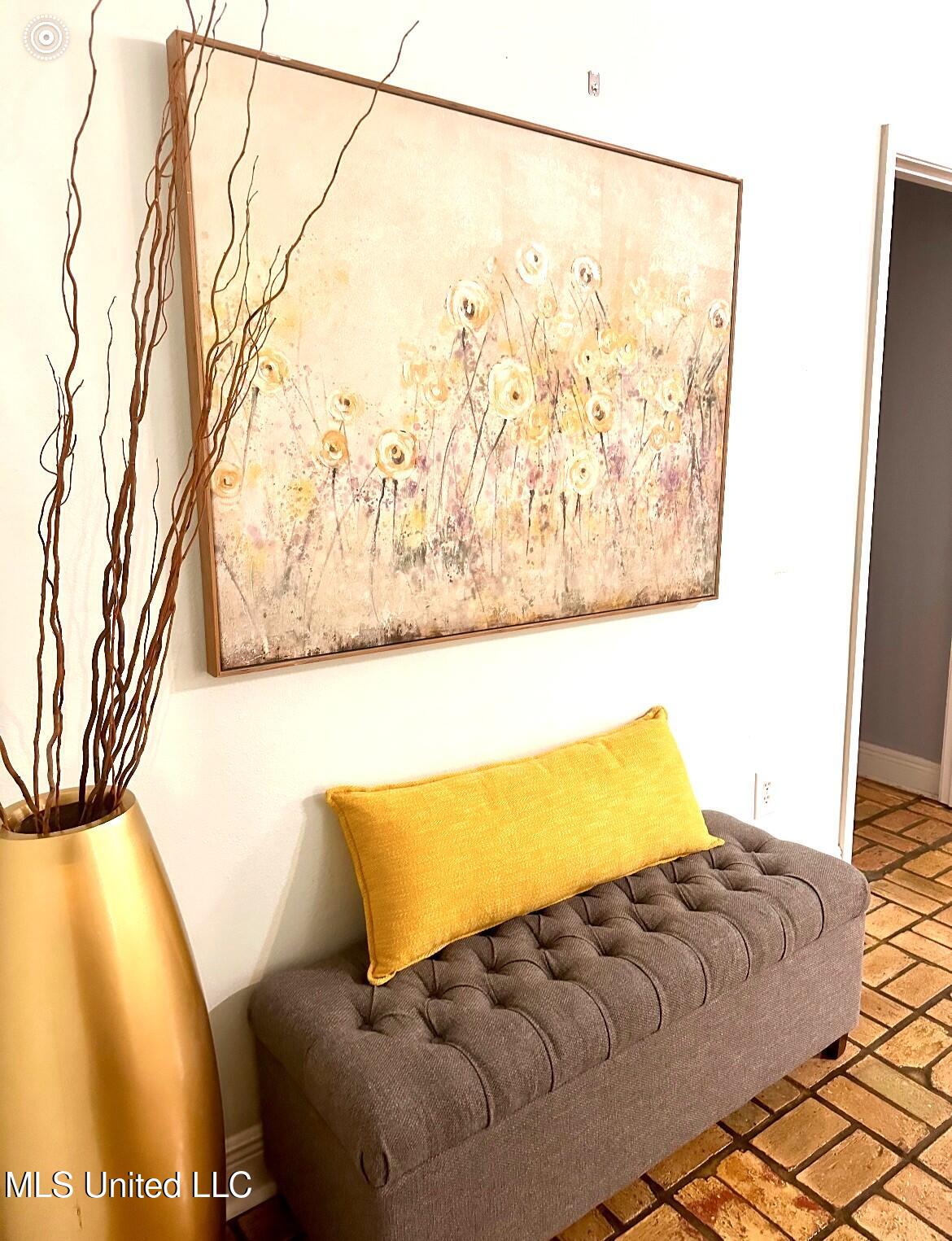 3333 Pine Circle Ocean Springs, MS 39564 - Photo 44 of 45 foyer